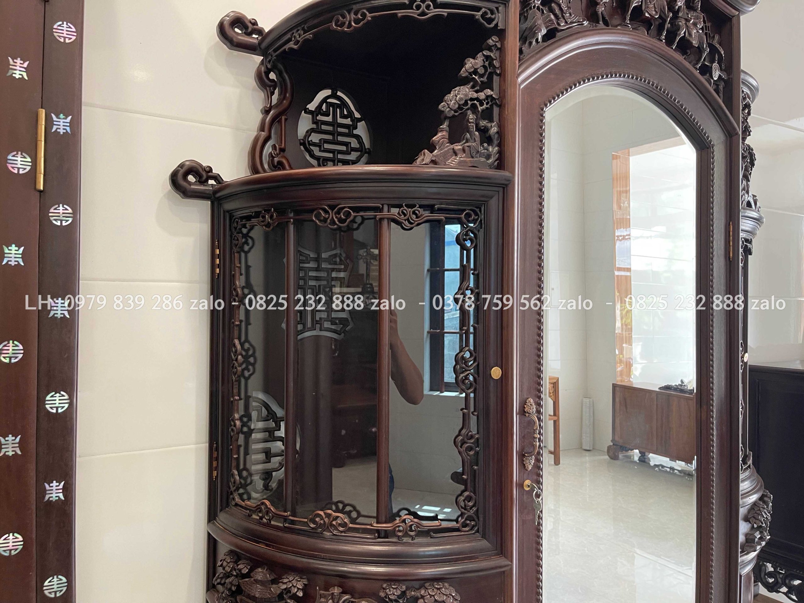 tủ chùa đục chạm tích đẹp giá hợp lý