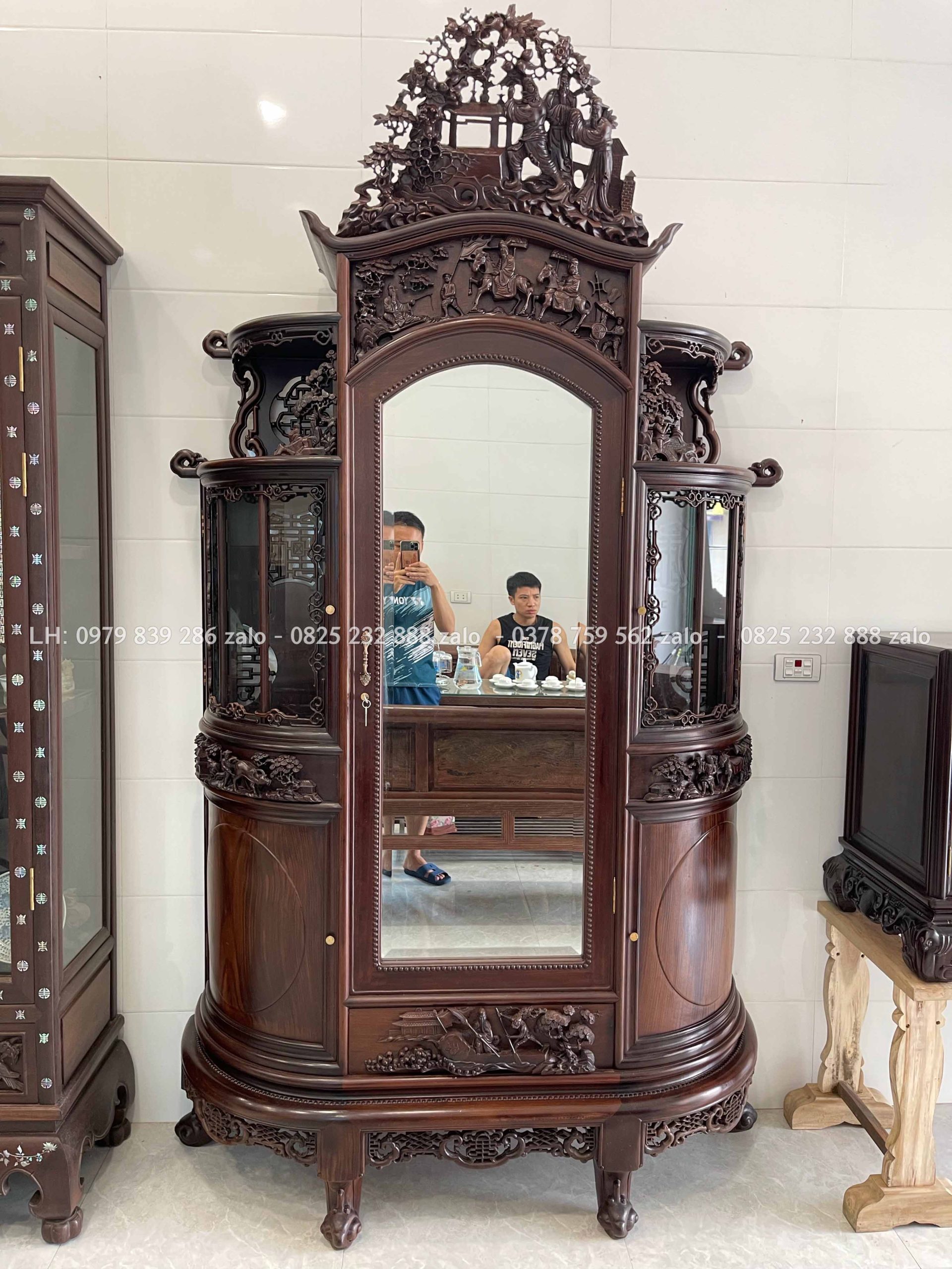 tủ chùa đục chạm tích đẹp giá hợp lý