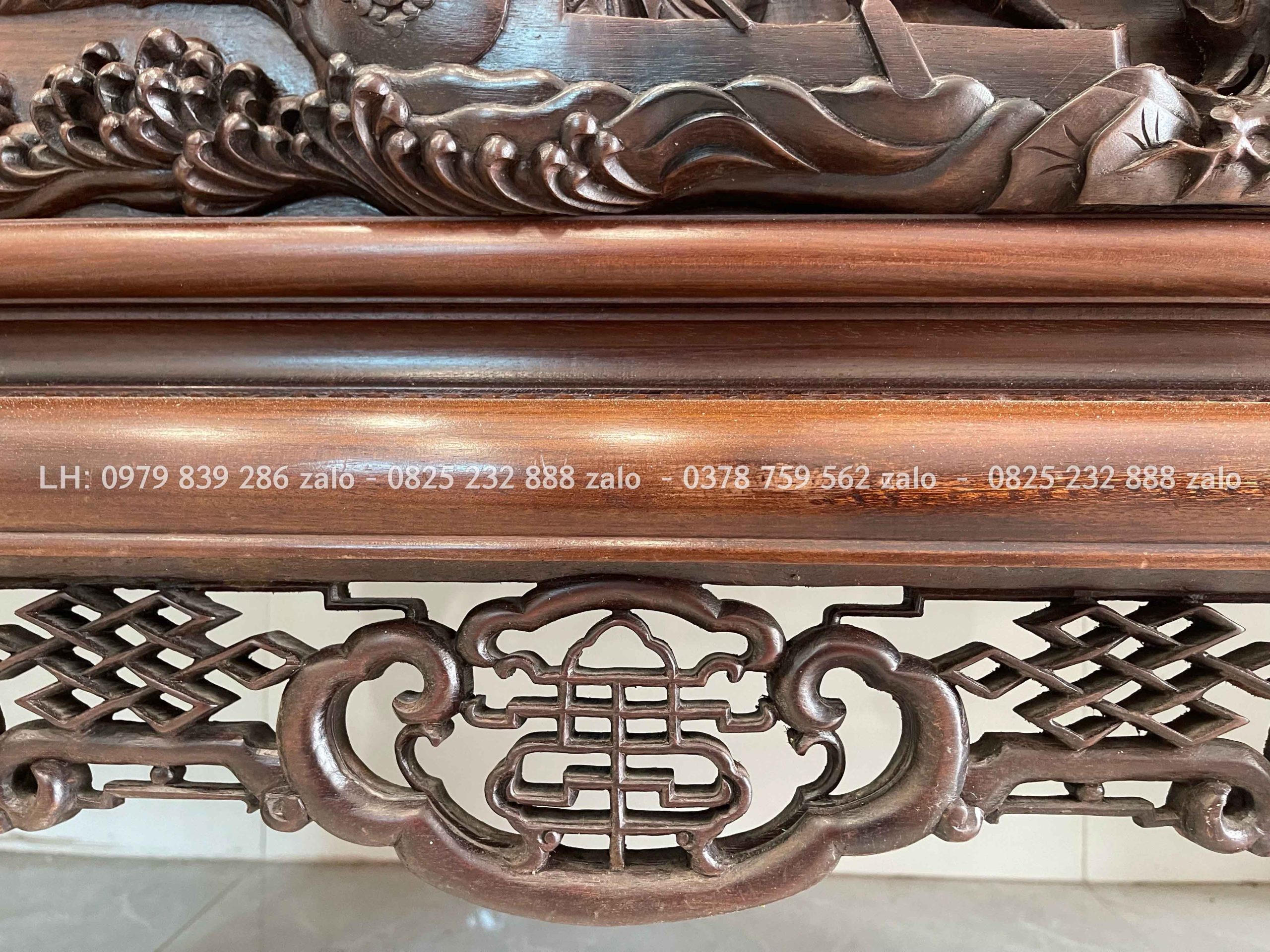 tủ chùa đục chạm tích đẹp giá hợp lý