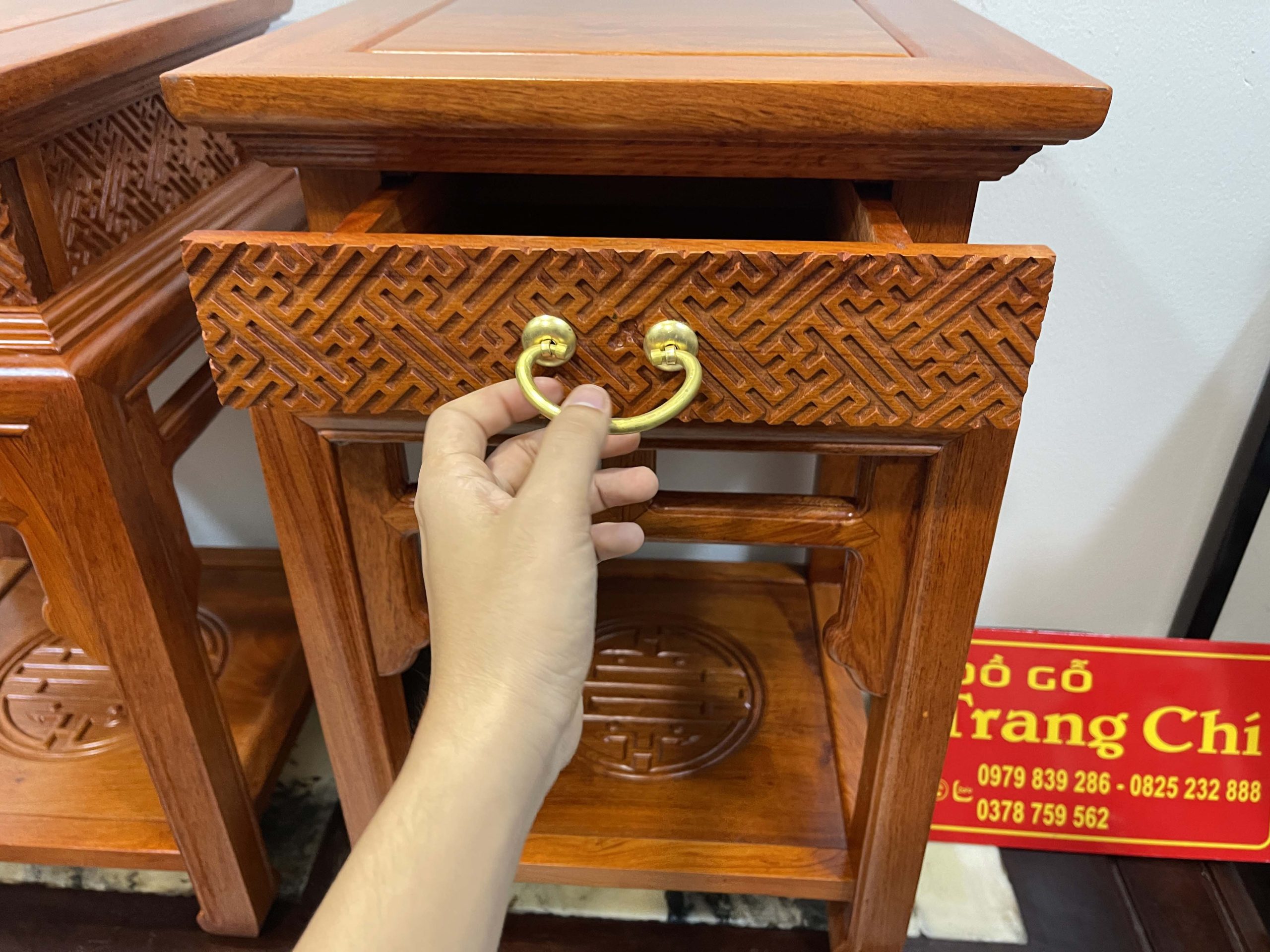 Đôn Vuông Có Ngăn Kéo Gỗ Hương Đá 60 x 38 cm 