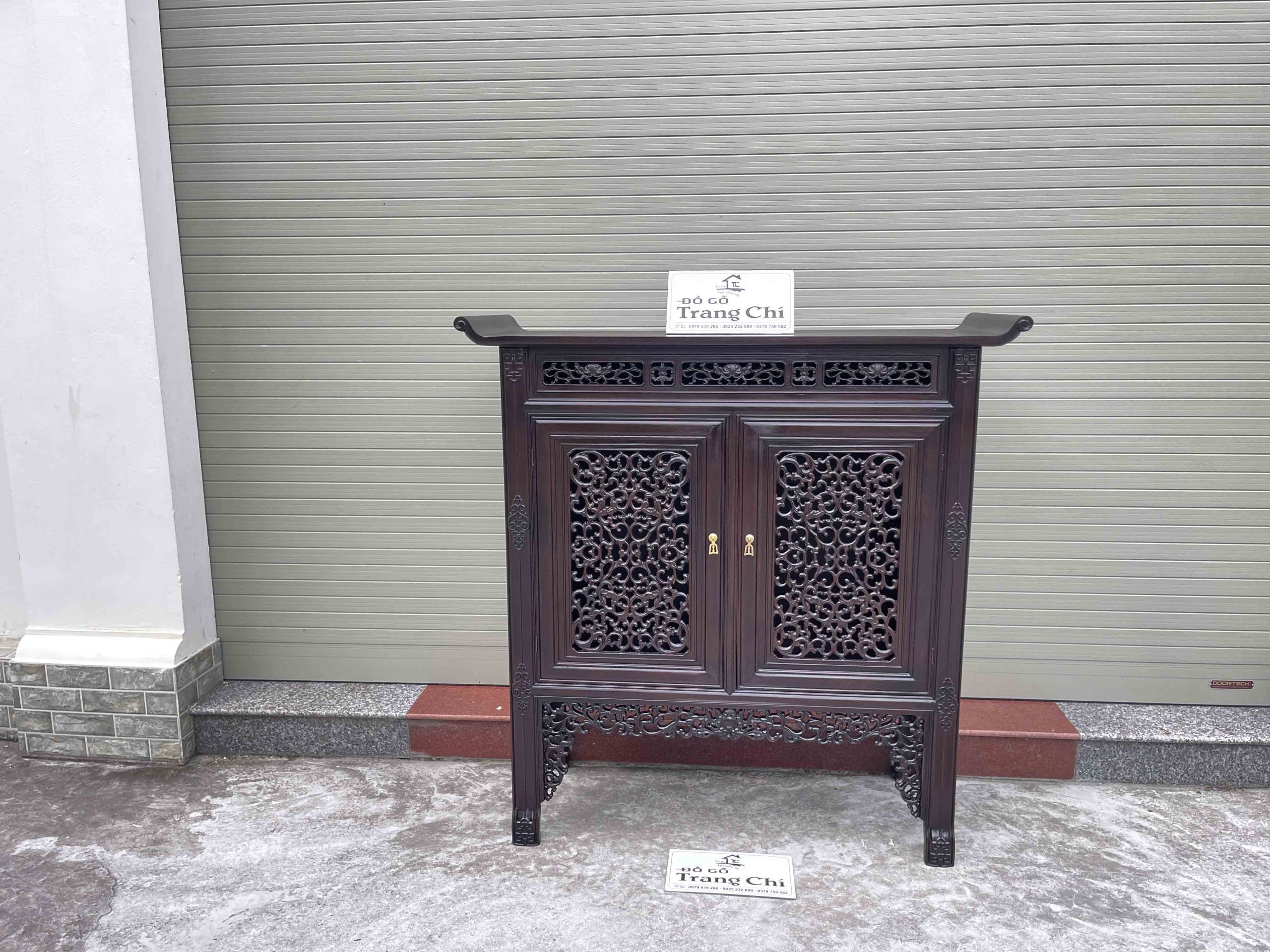 Mẫu Bàn Nghi Thờ Tai Vảnh Lối Huế