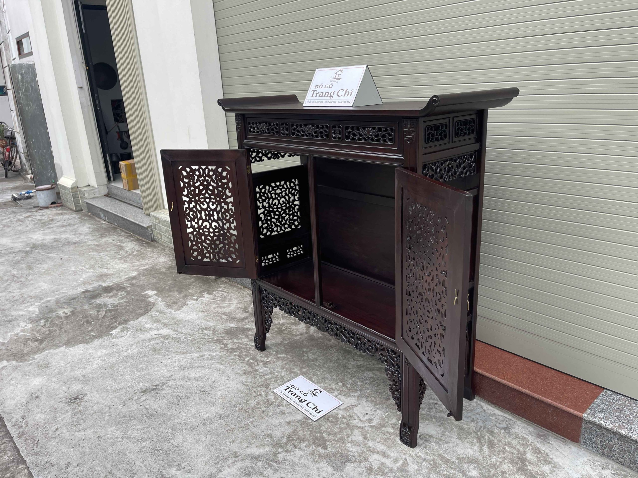 Mẫu Bàn Nghi Thờ Tai Vảnh Lối Huế