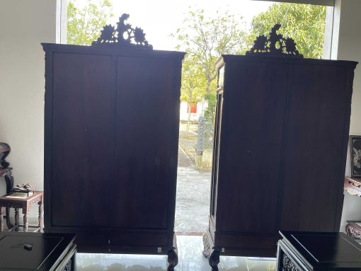Mẫu Tủ Bày Đồ Louis Tân Cổ Điển