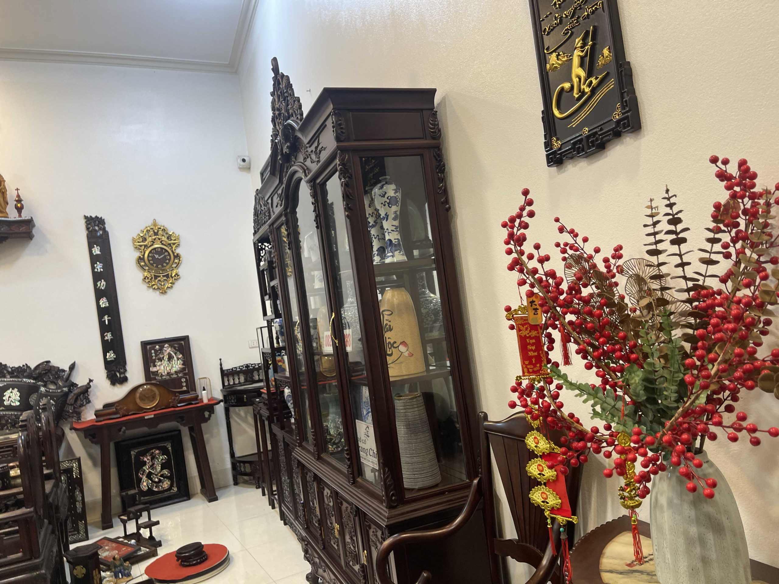 Tủ Bày Đồ Louis 2 Thớt Có Kính