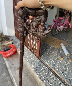 gậy batoong gỗ gụ đục chạm đầu rồng thân trúc