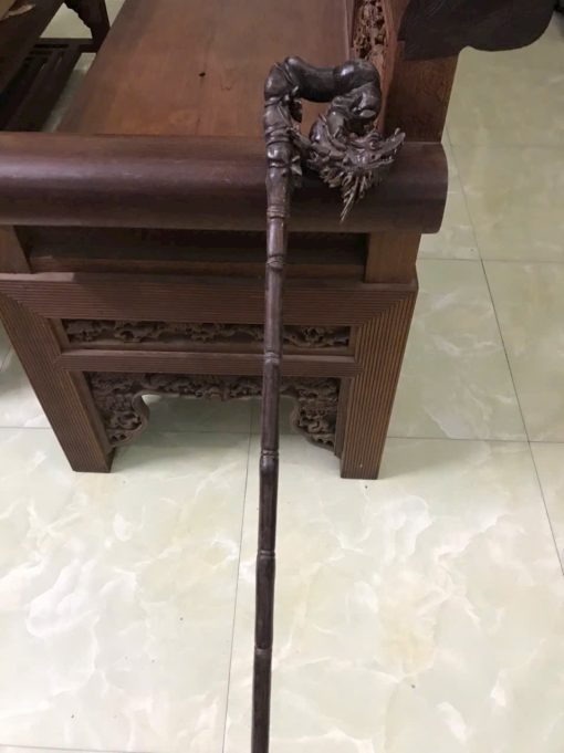 gậy batoong gỗ gụ đục chạm đầu rồng thân trúc
