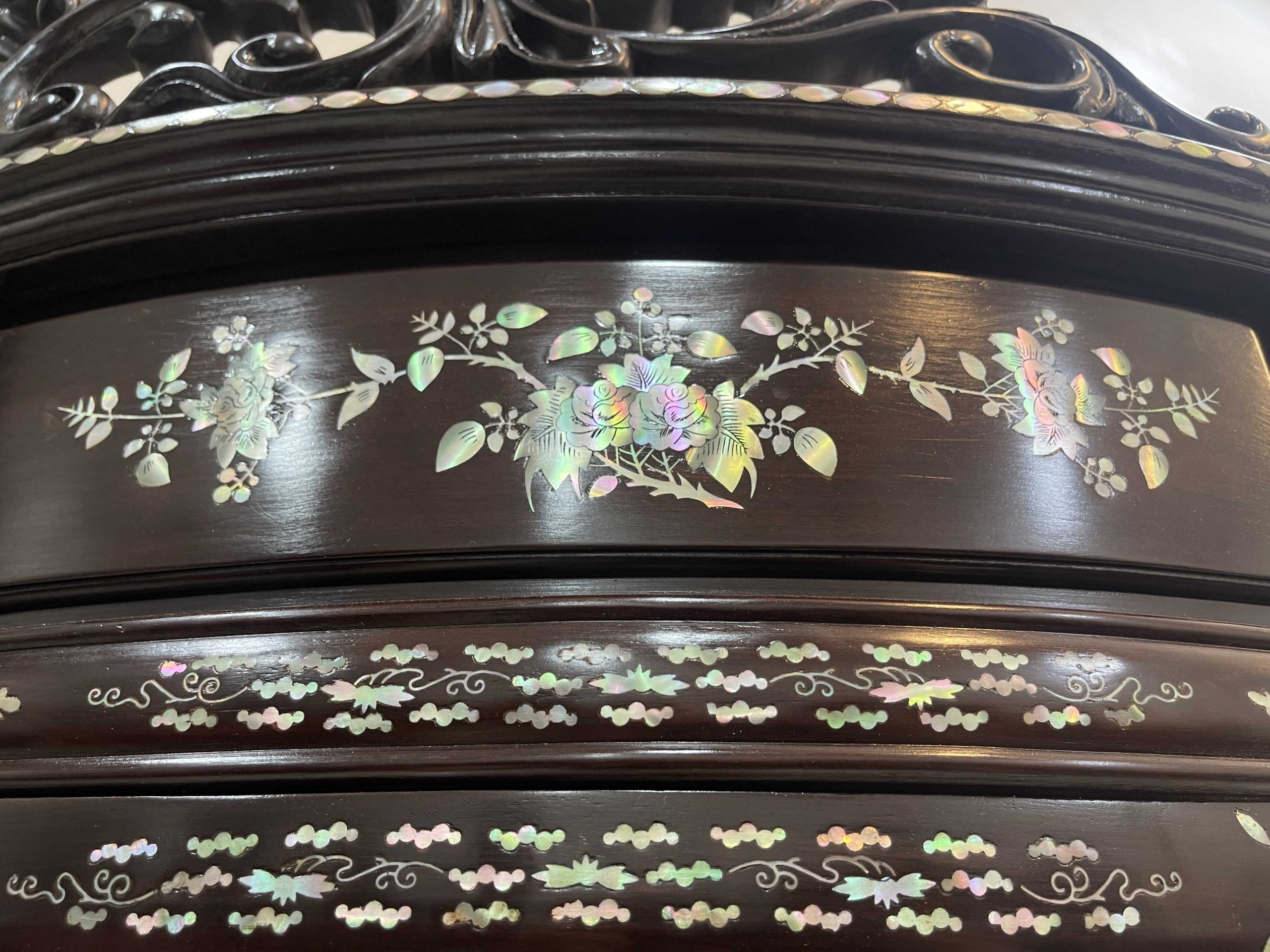 Tủ Góc 60 Bày Đồ Khảm Cẩn Ốc (13) Tủ Góc 60 Bày Đồ Khảm Cẩn Ốc