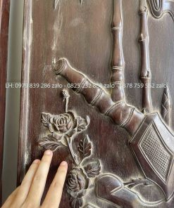 Đôi Câu Đối Đục Chạm Bốn Mùa