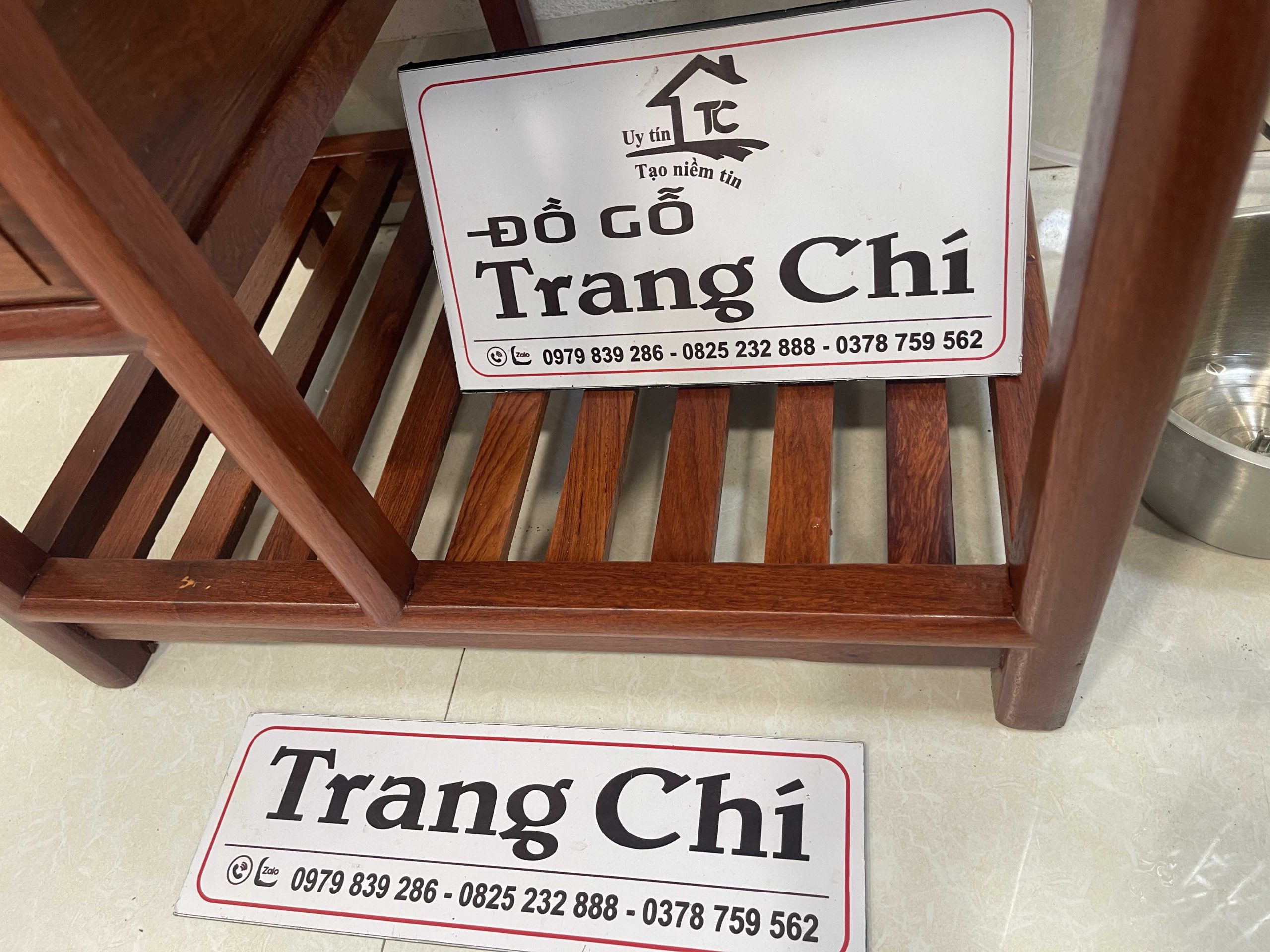Kệ Pha Trà Có Ấm Và Siêu Gỗ Hương (4) Kệ Pha Trà Có Ấm Và Siêu Gỗ Hương
