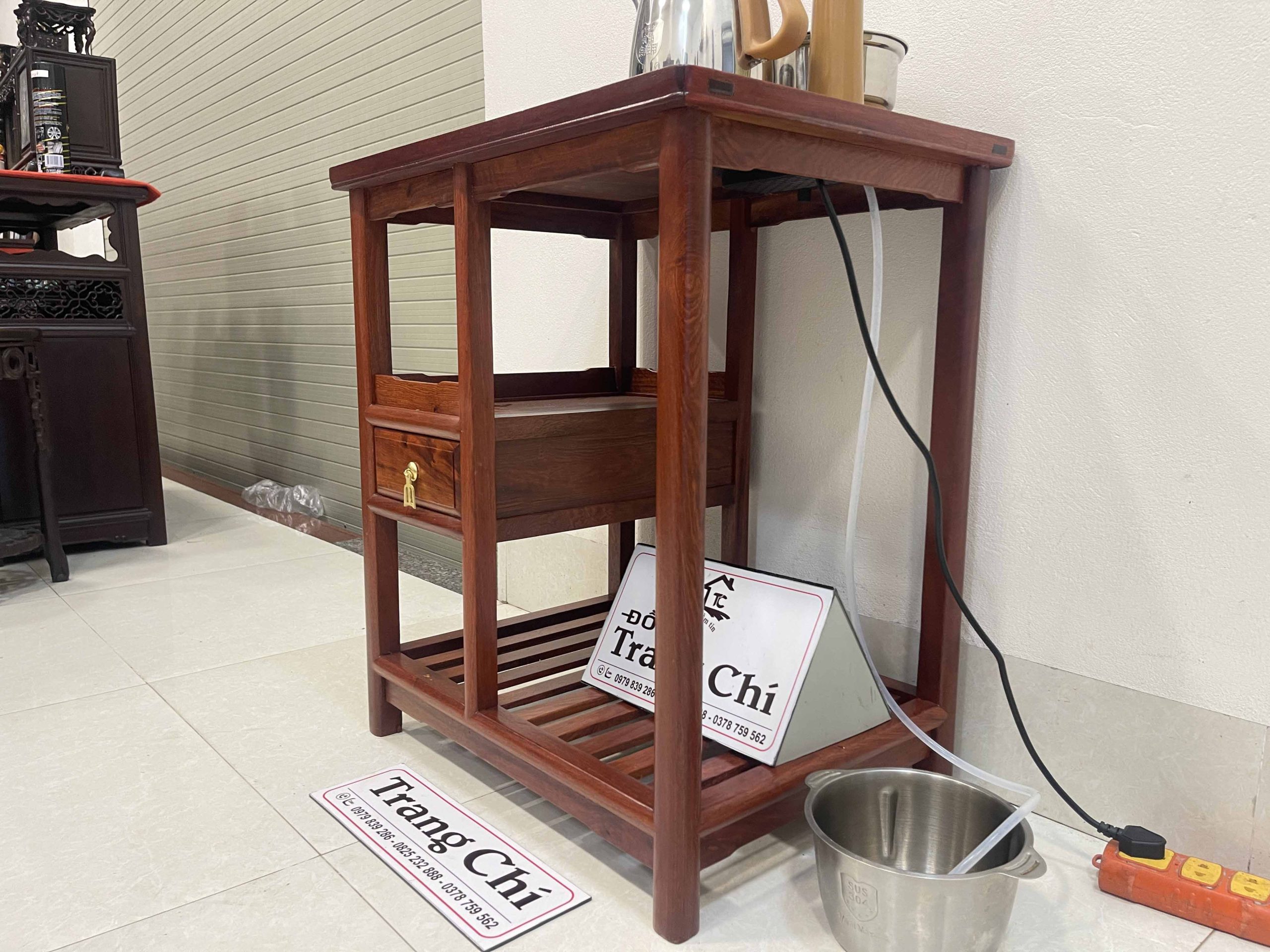 Kệ Pha Trà Có Ấm Và Siêu Gỗ Hương 