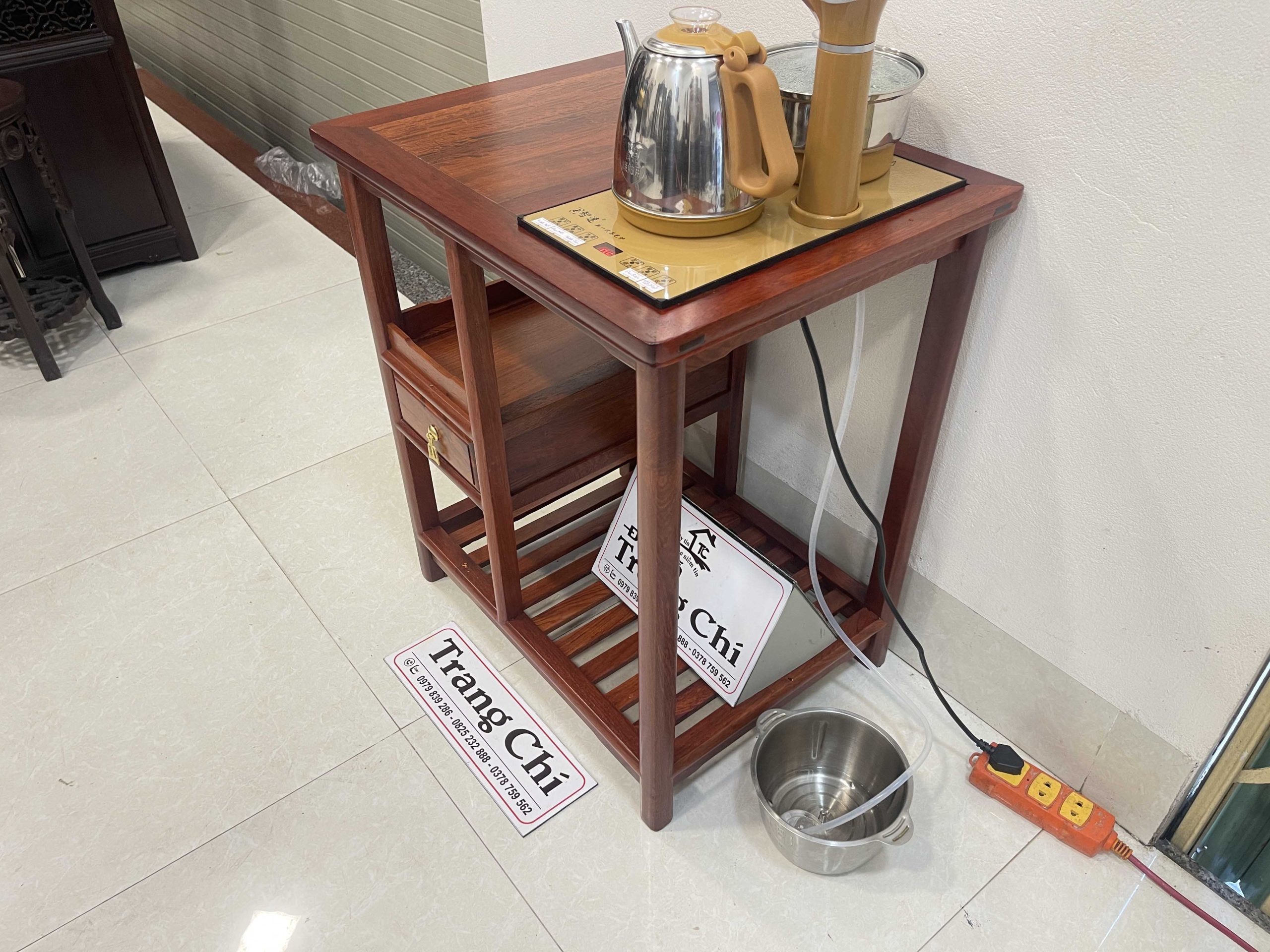 Kệ Pha Trà Có Ấm Và Siêu Gỗ Hương (7) Kệ Pha Trà Có Ấm Và Siêu Gỗ Hương