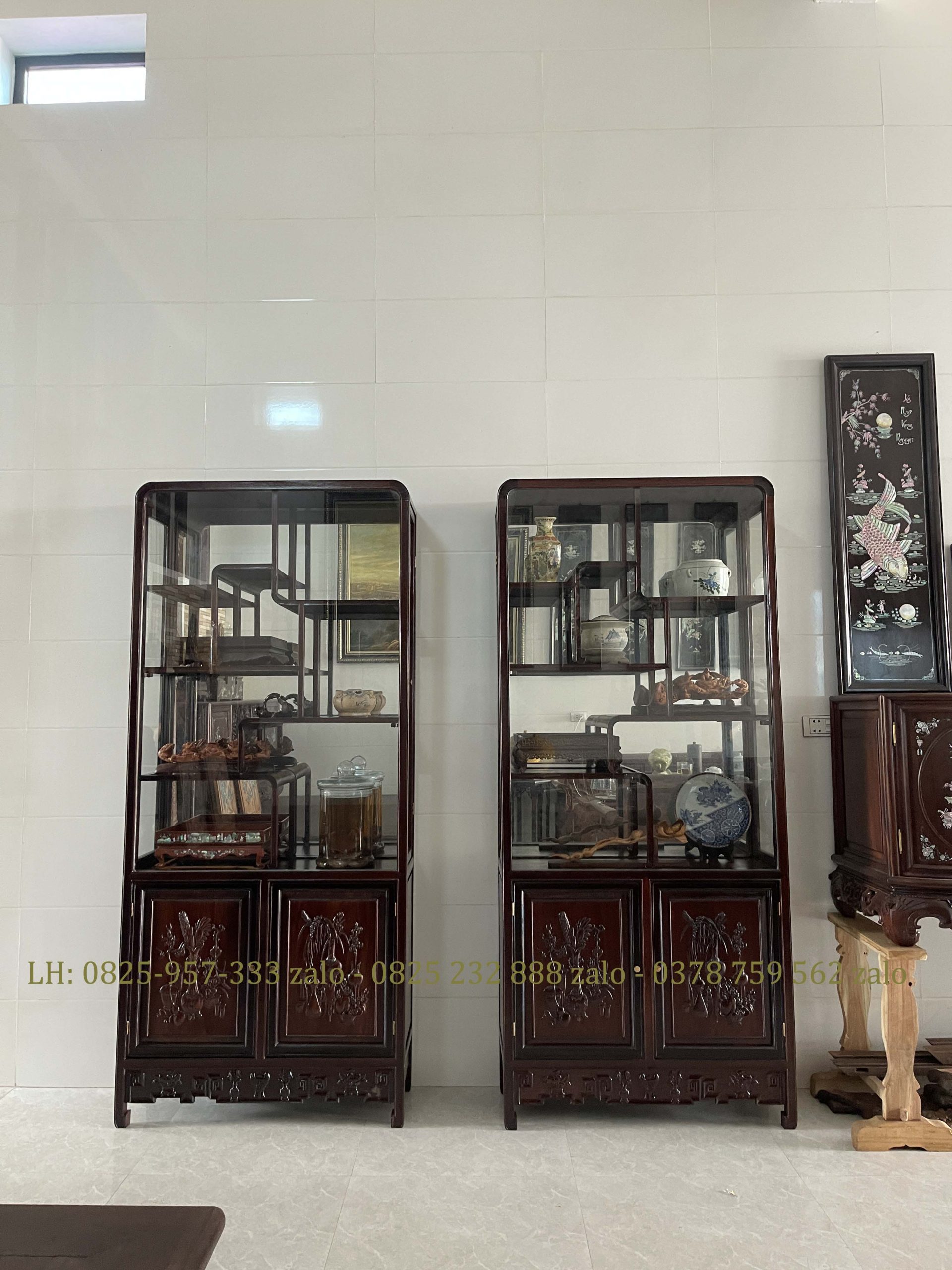 Cặp Tủ Bày Đồ Gỗ Gụ Có Kính Và Ngăn Đựng Đồ