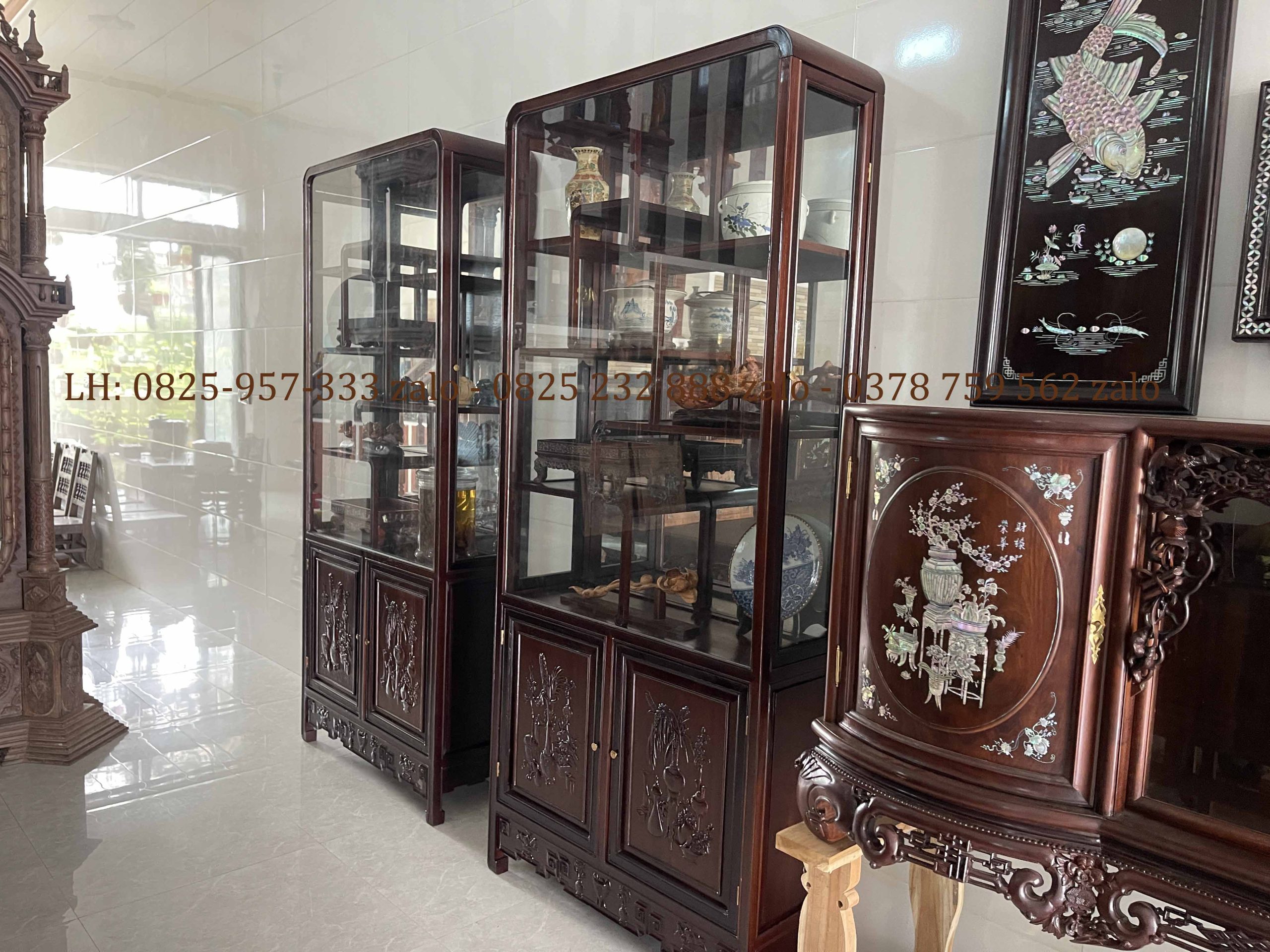 Cặp Tủ Bày Đồ Gỗ Gụ Có Kính Và Ngăn Đựng Đồ