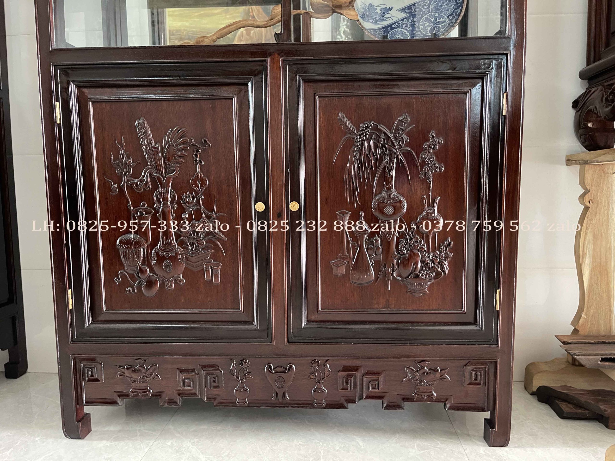 Cặp Tủ Bày Đồ Gỗ Gụ Có Kính Và Ngăn Đựng Đồ