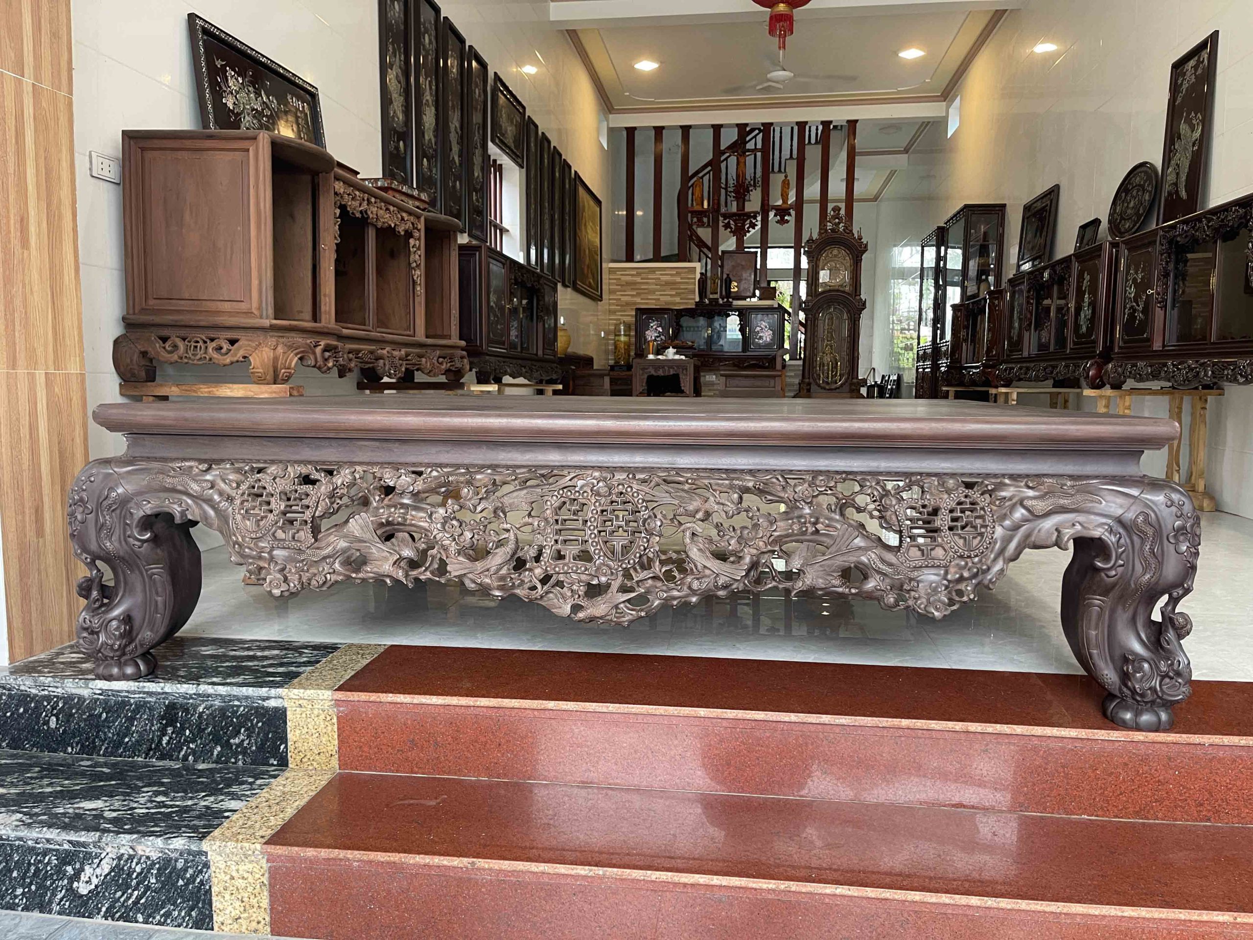 Mẫu Sập Mai Cài Thọ Đánh Chay Chổi Tre