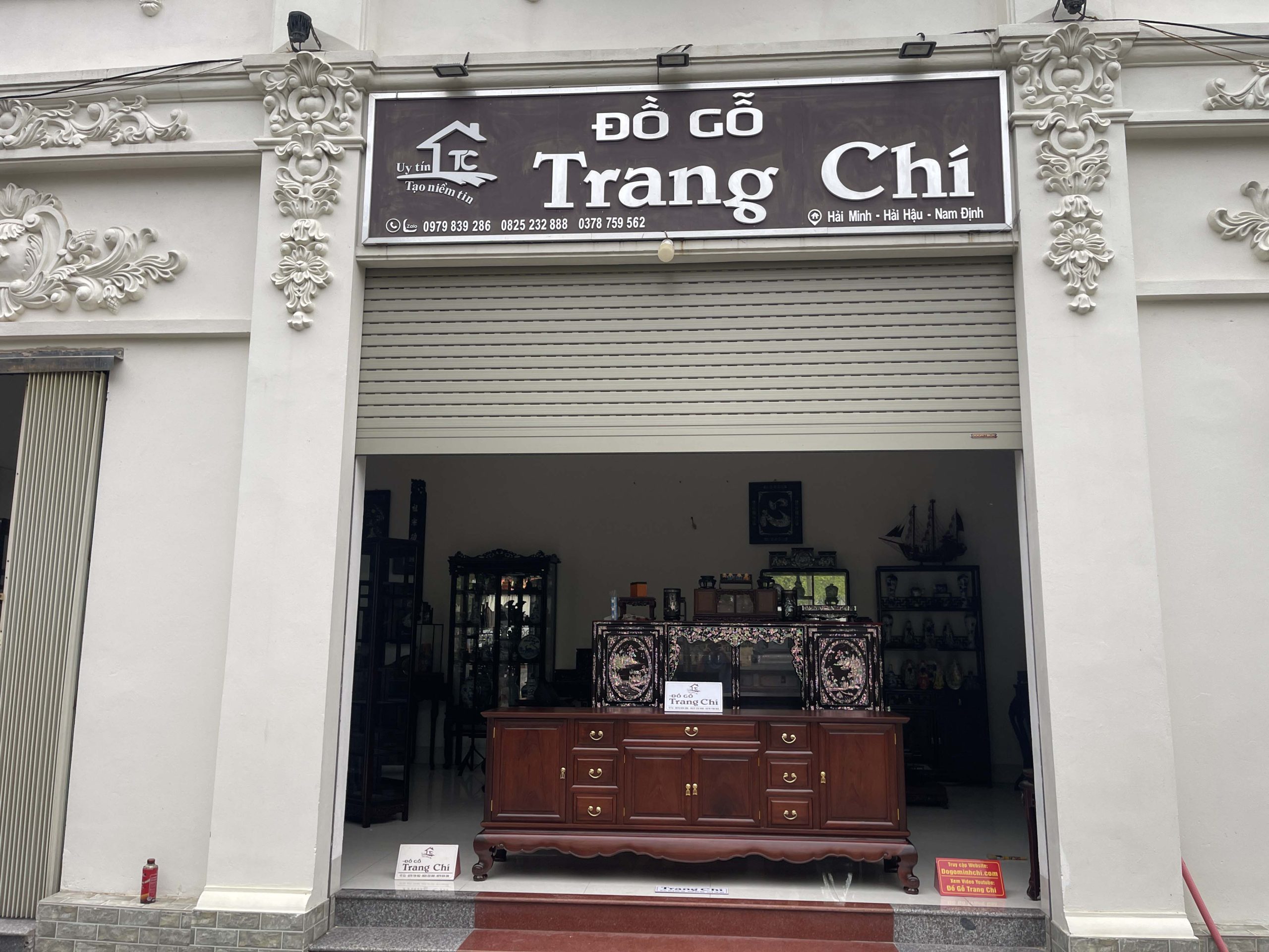 Kệ Tivi Gỗ Gụ Trơn 217 x 82 x 48 cm