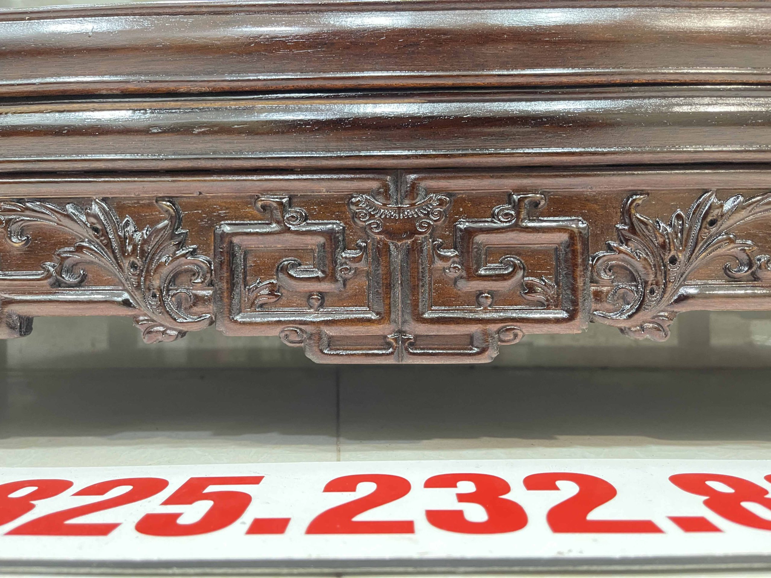 Tủ Bày Đồ Gỗ Gụ Kính 4 Mặt