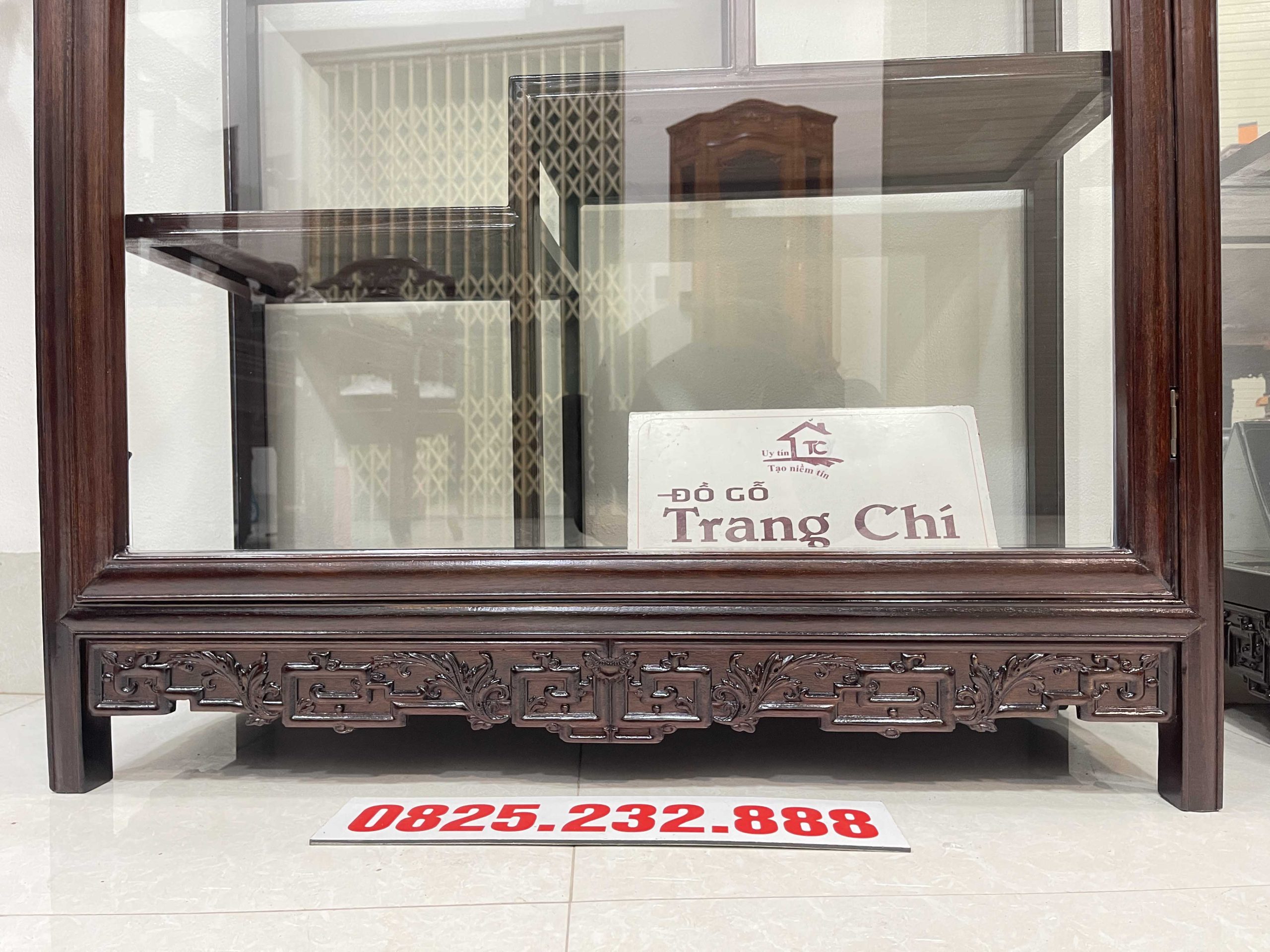 Tủ Bày Đồ Gỗ Gụ Kính 4 Mặt