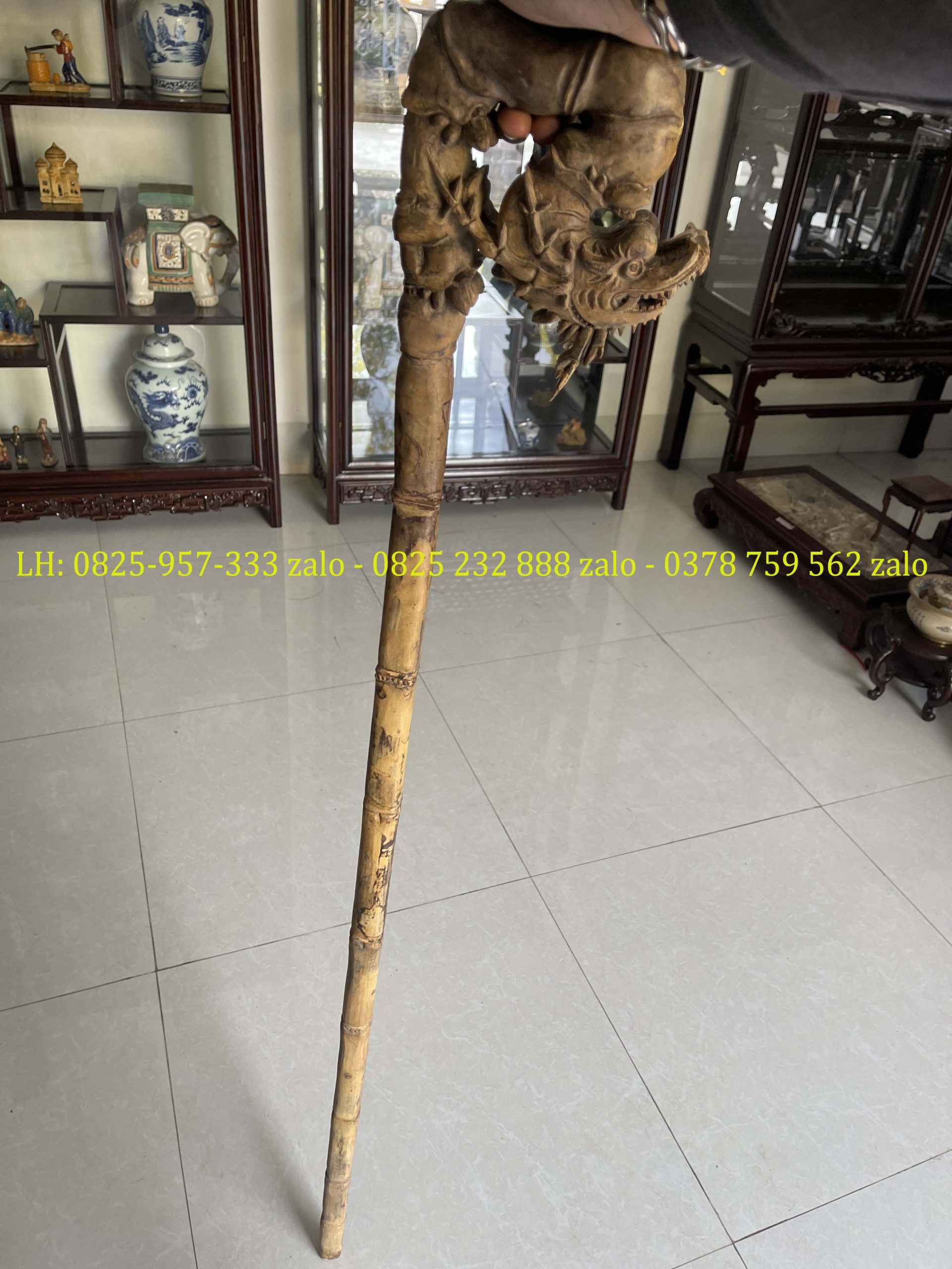 Gậy Batoong Chạm Trúc Hóa Long Đục Tay