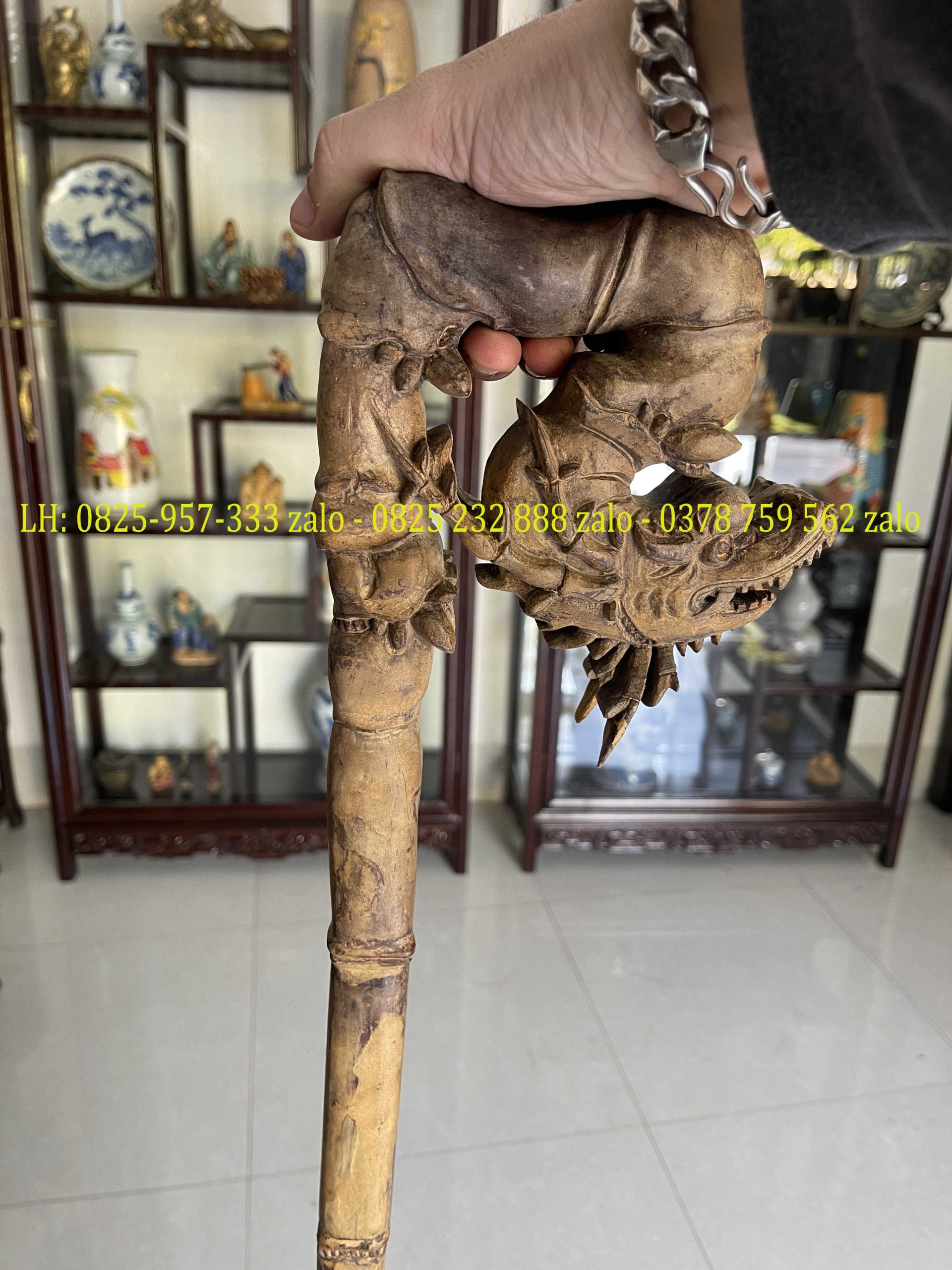 Gậy Batoong Chạm Trúc Hóa Long Đục Tay