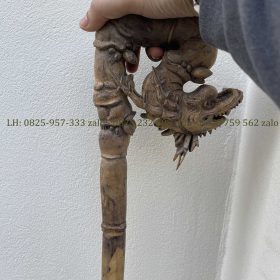 Gậy Batoong Chạm Trúc Hóa Long Đục Tay