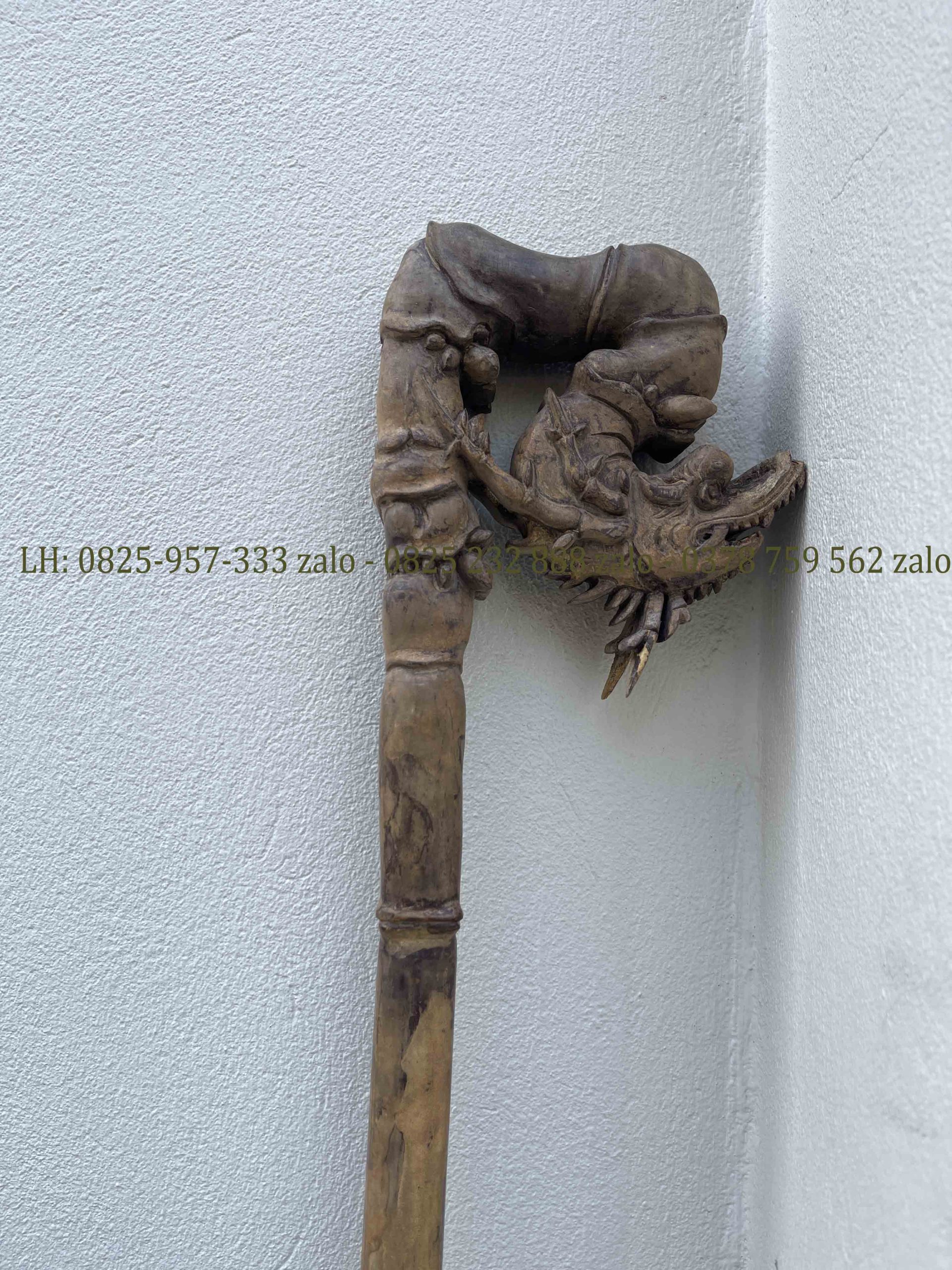 Gậy Batoong Chạm Trúc Hóa Long Đục Tay