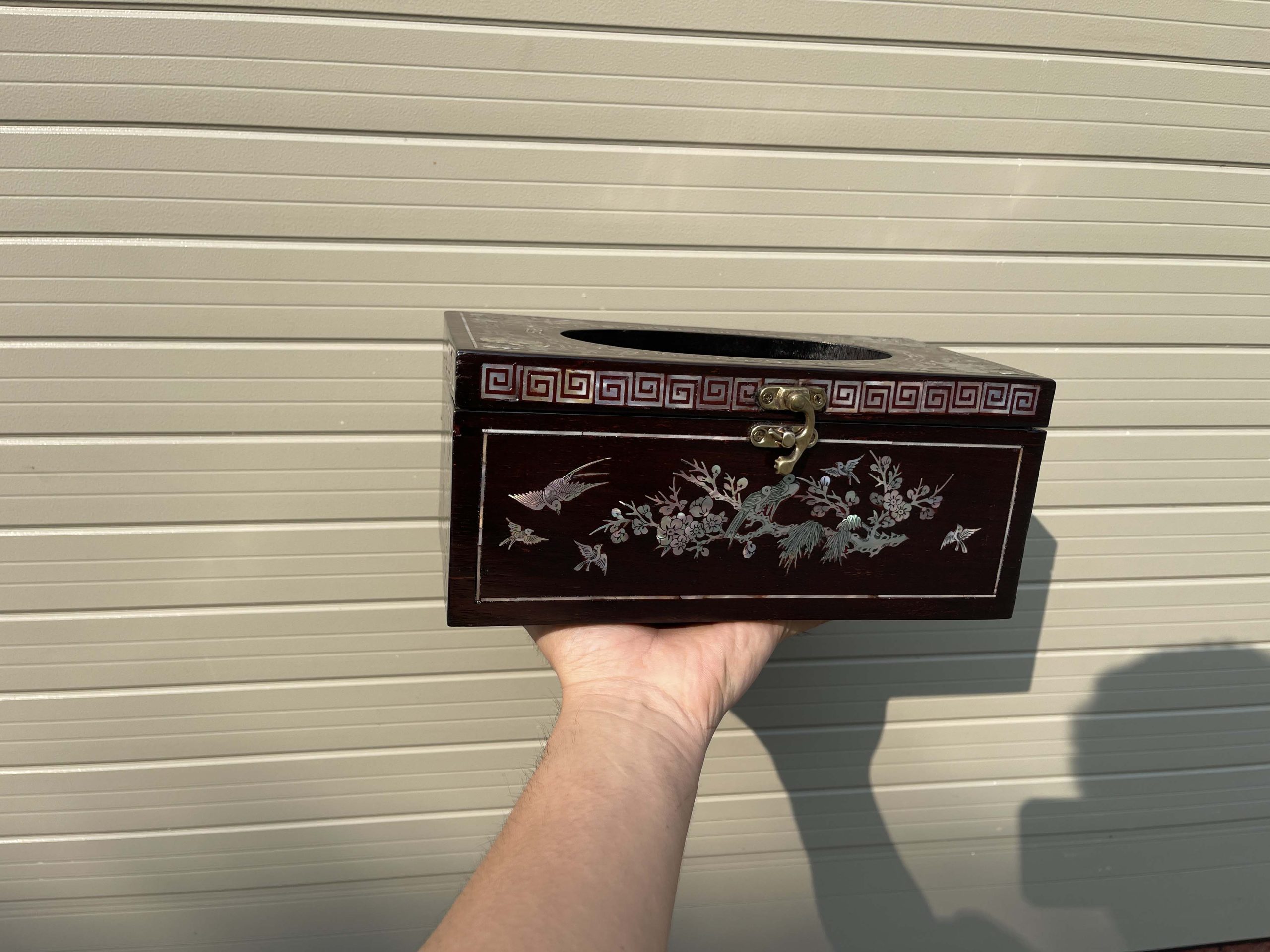 Hộp Đựng Giấy Khảm Cẩn Ốc