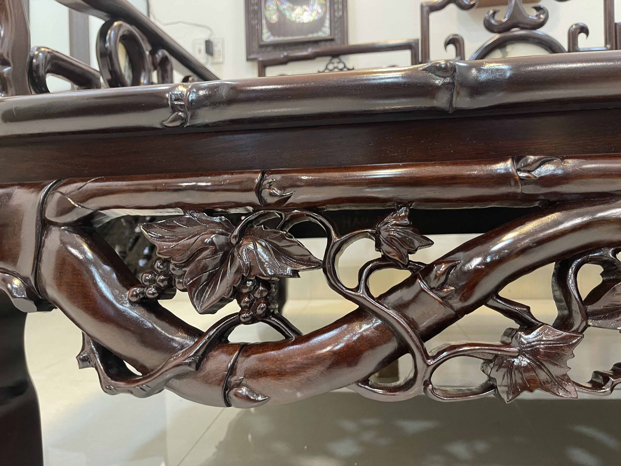 Giường Ba Thành Chạm Trúc Tựa Móc