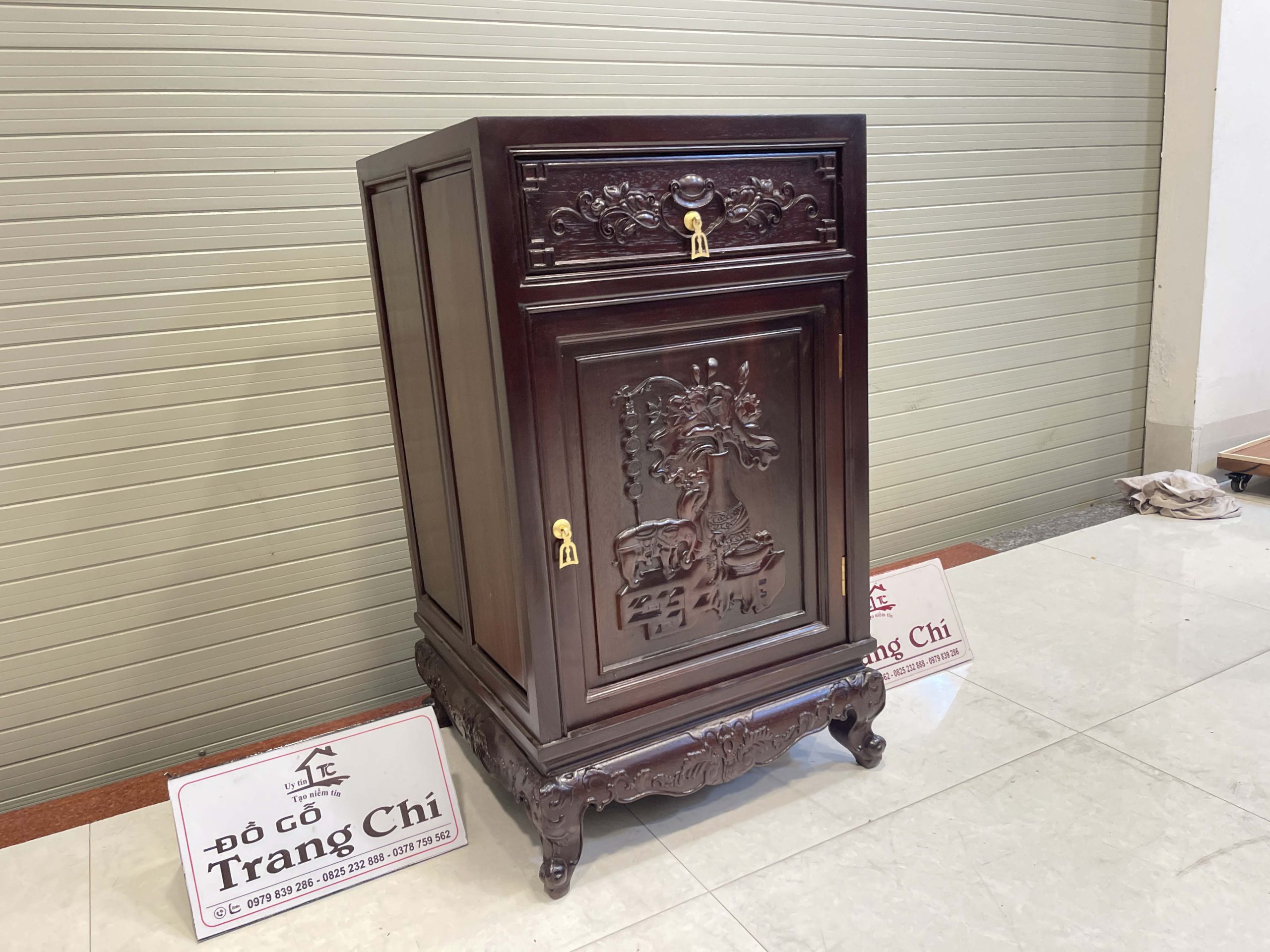 Mẫu Tủ Táp Kê Đồ Đựng Đồ Gỗ Gụ