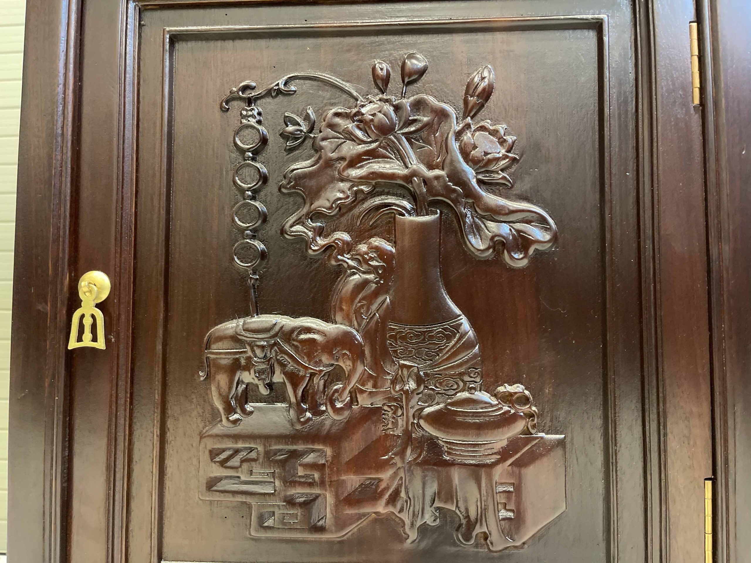 Mẫu Tủ Táp Kê Đồ Đựng Đồ Gỗ Gụ (9) Mẫu Tủ Táp Kê Đồ Đựng Đồ Gỗ Gụ