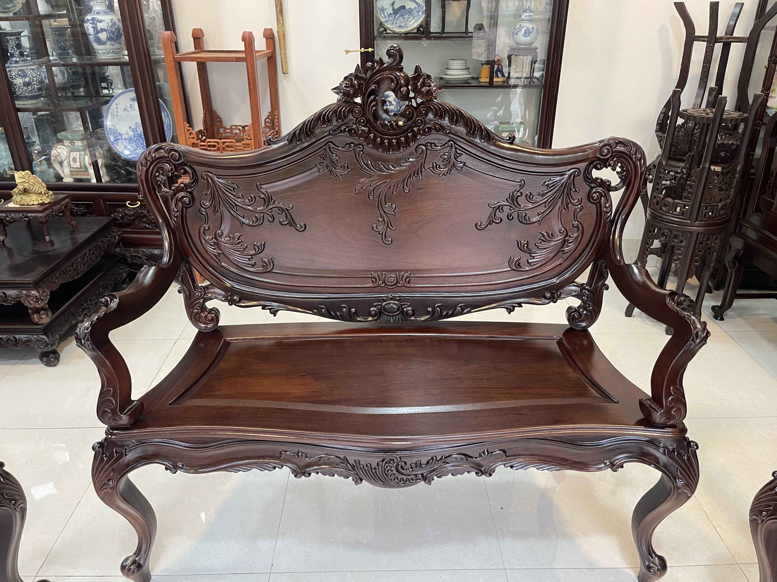 Bộ Ghế Louis Chạm 2 Mặt (33) Bộ Ghế Louis Chạm 2 Mặt