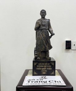 Tượng Ngài Trần Quốc Tuấn Gỗ Mun
