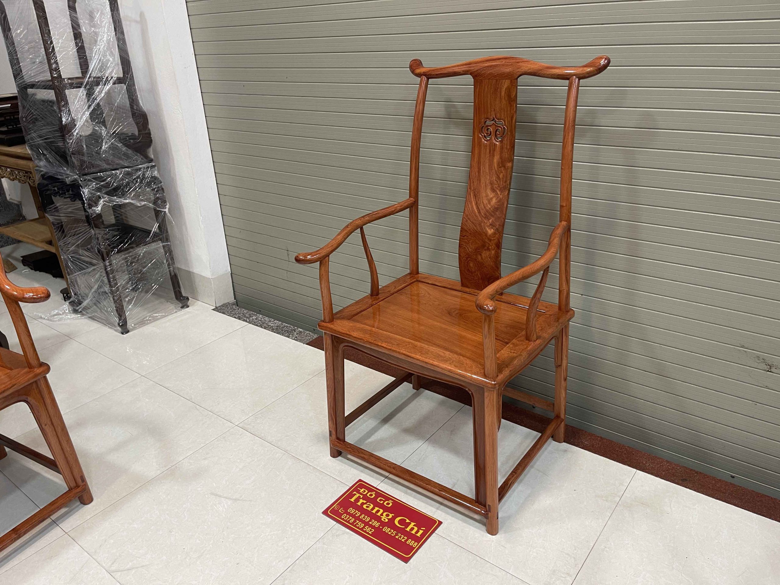 Ghế Minh Trọc Và Ghế Tai Quan