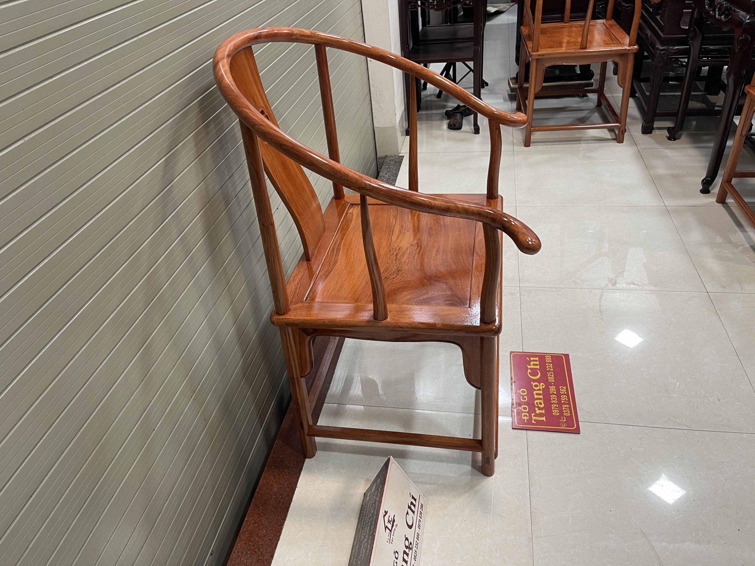Ghế Minh Trọc Và Ghế Tai Quan