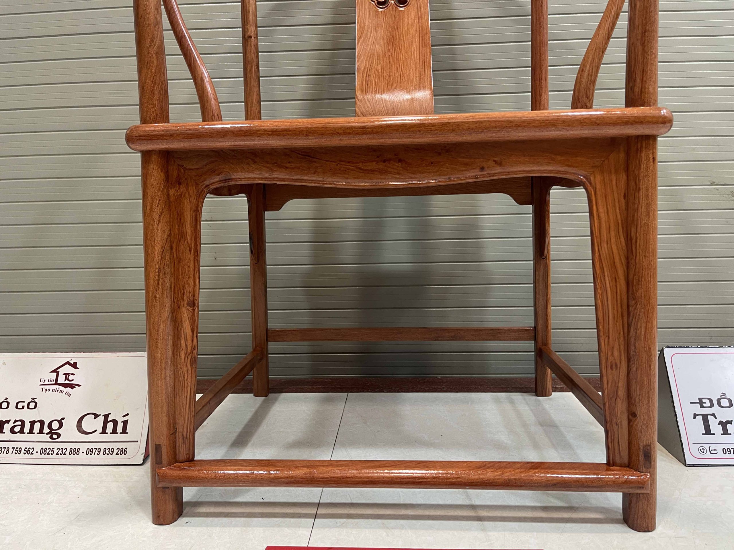Ghế Minh Trọc Và Ghế Tai Quan