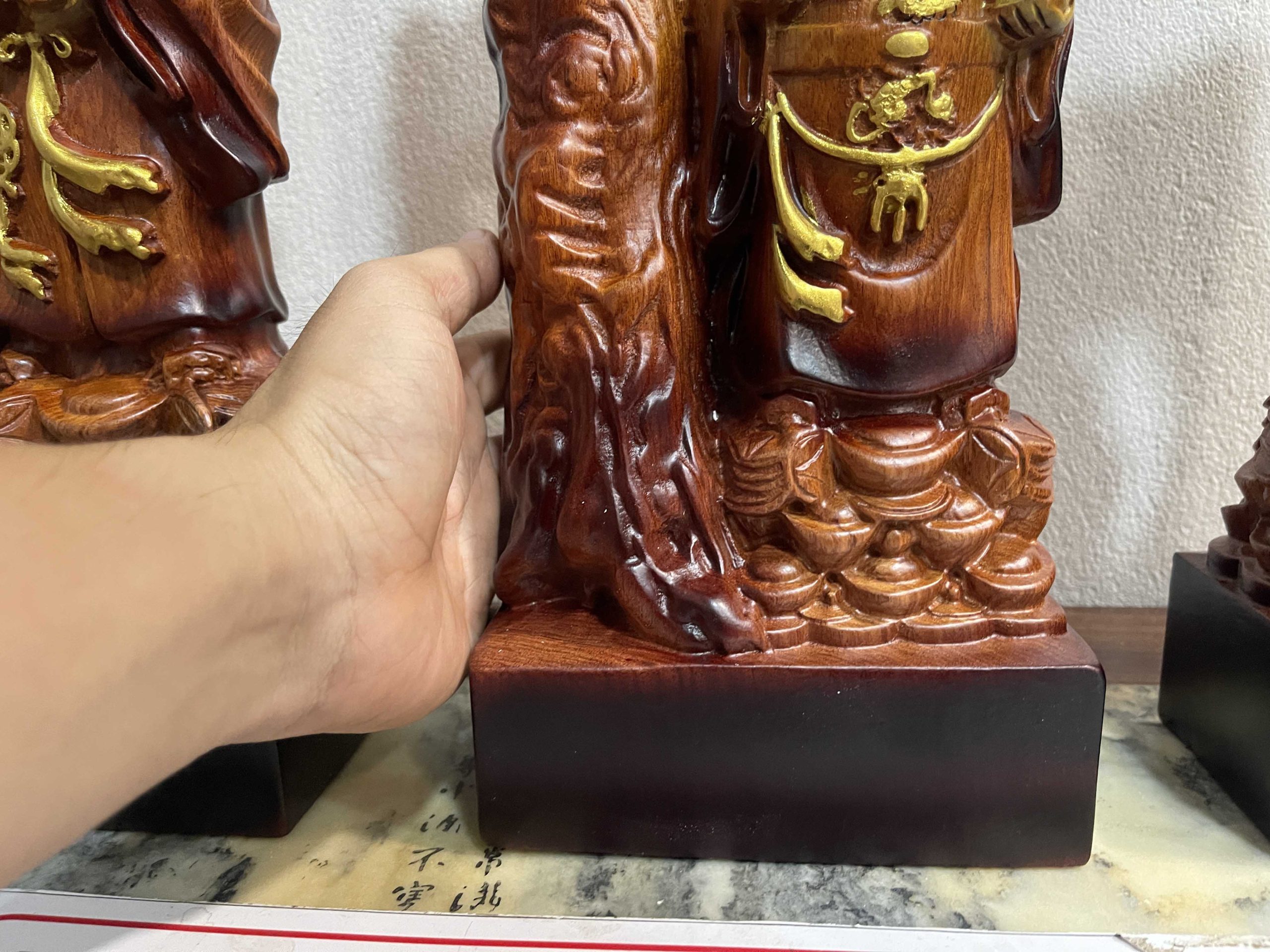 Bộ Tam Đa Đứng Dưới Gốc Tùng