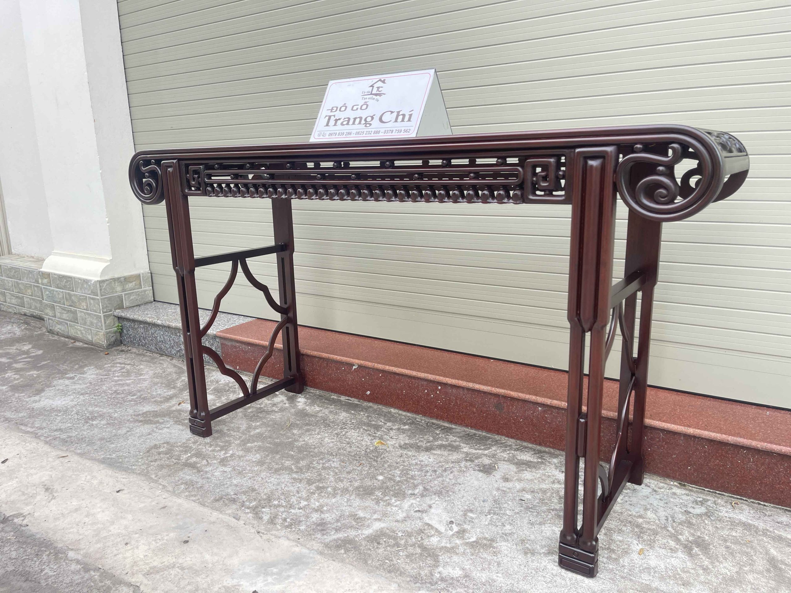 Mẫu Bàn Chuông Bày Đồ Dáng Cuốn (13) Mẫu Bàn Chuông Bày Đồ Dáng Cuốn