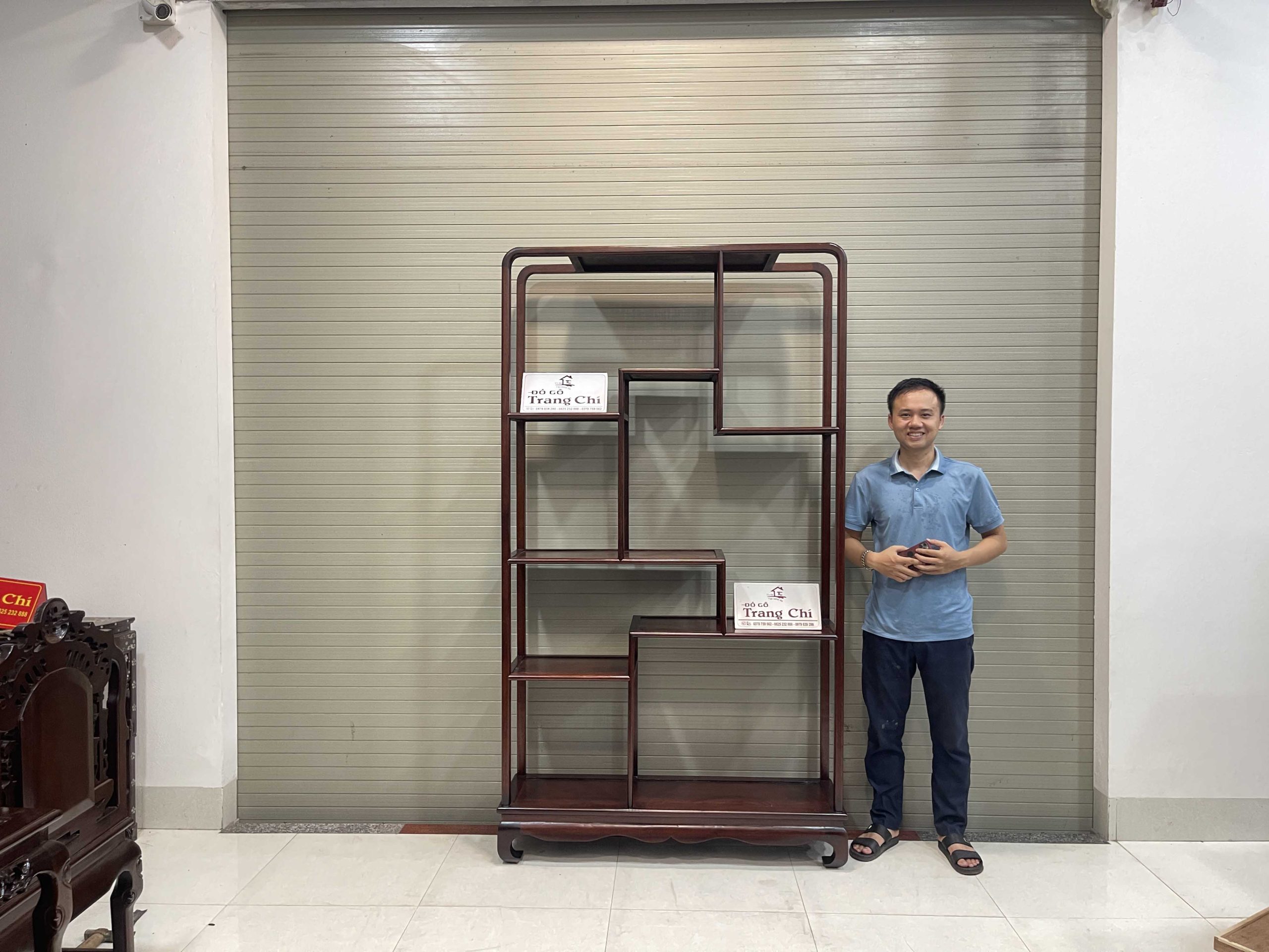 Mẫu Kệ Bày Đồ Gỗ Gụ 211 x 119 x 36 Cm (18) Mẫu Kệ Bày Đồ Gỗ Gụ 211 x 119 x 36 Cm