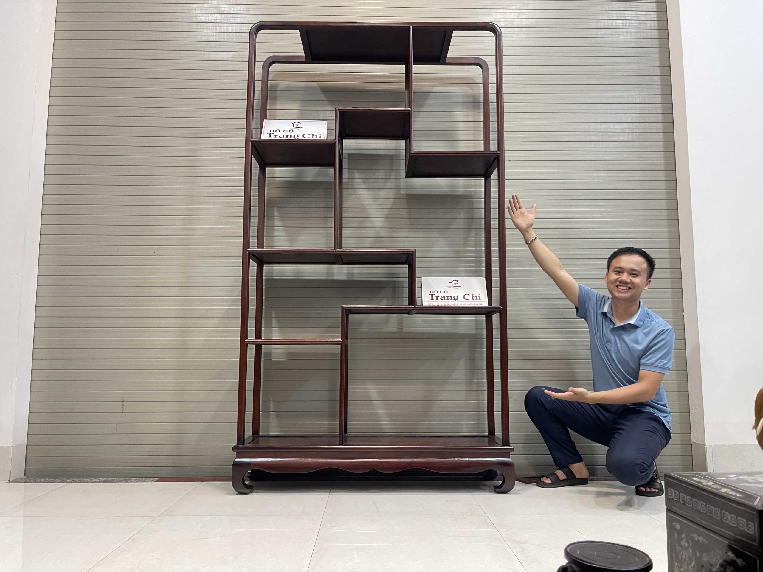 Mẫu Kệ Bày Đồ Gỗ Gụ 211 x 119 x 36 Cm