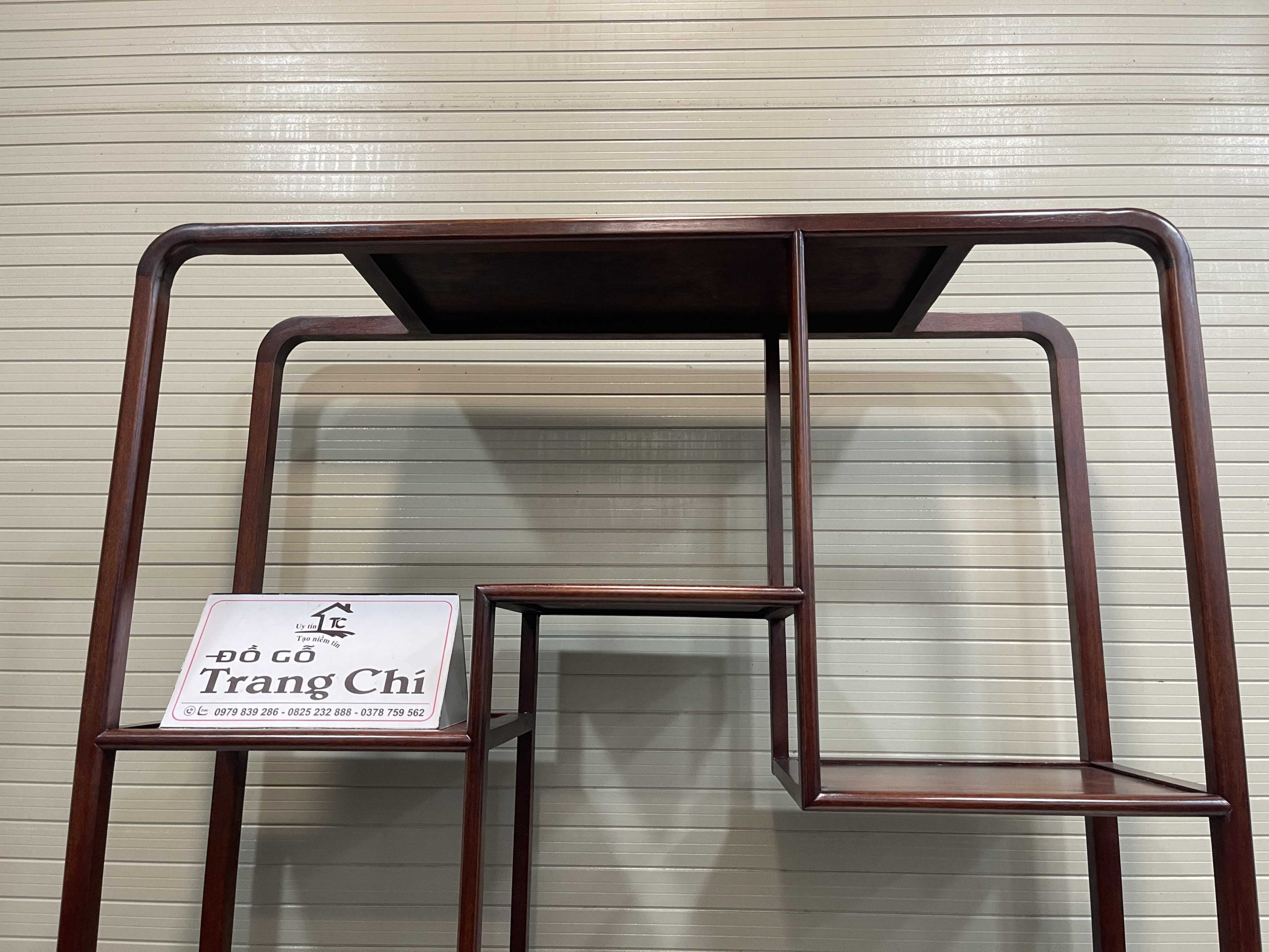 Mẫu Kệ Bày Đồ Gỗ Gụ 211 x 119 x 36 Cm (6) Mẫu Kệ Bày Đồ Gỗ Gụ 211 x 119 x 36 Cm