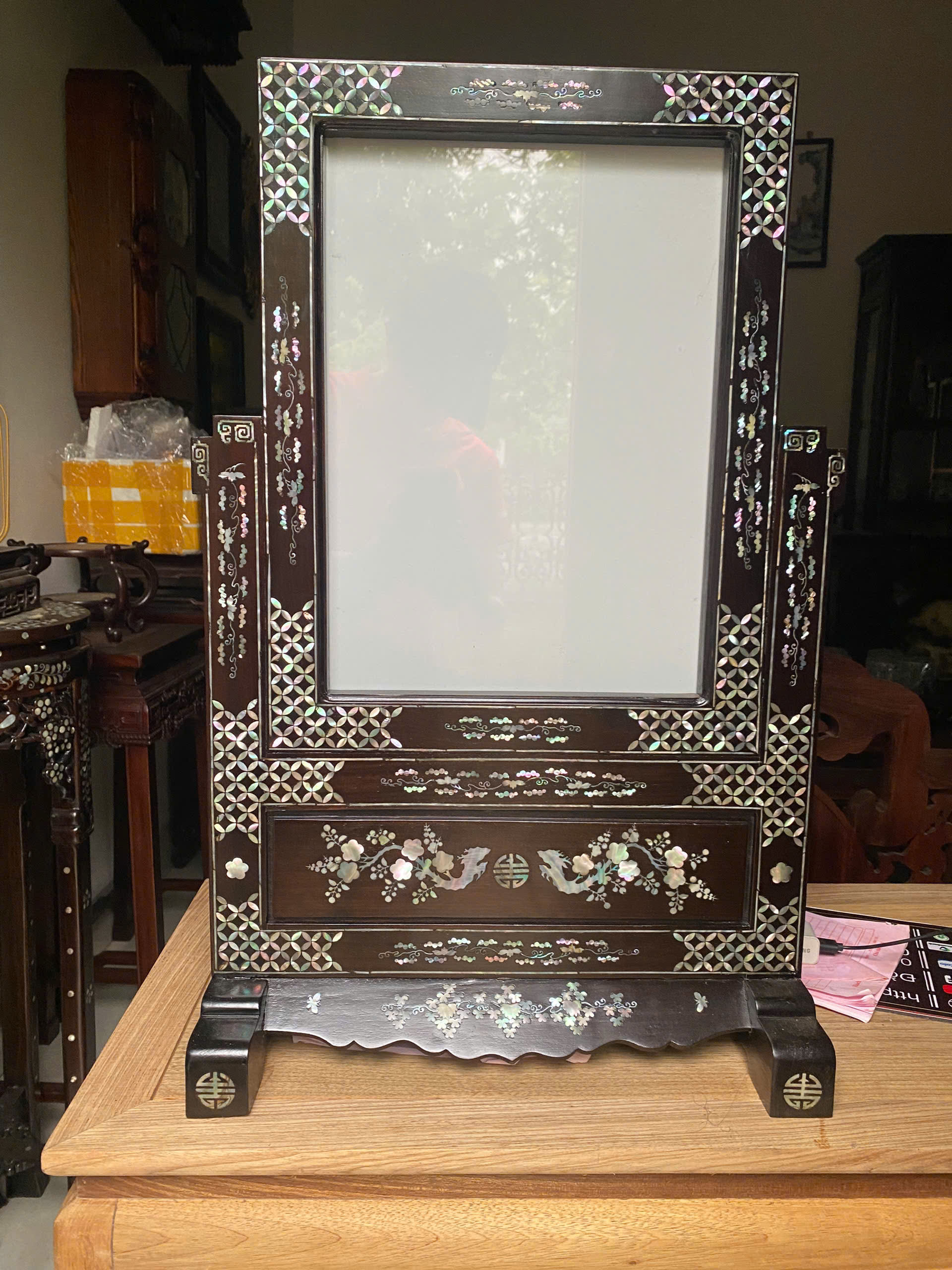 Mẫu Khám Ảnh Khảm Cẩn Ốc Gỗ Gụ