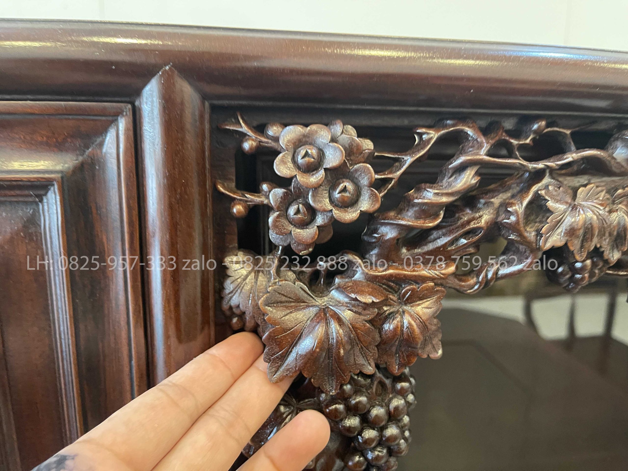 Tủ Chè Gụ Khảm Ốc Đẹp Cảnh Đông Bích