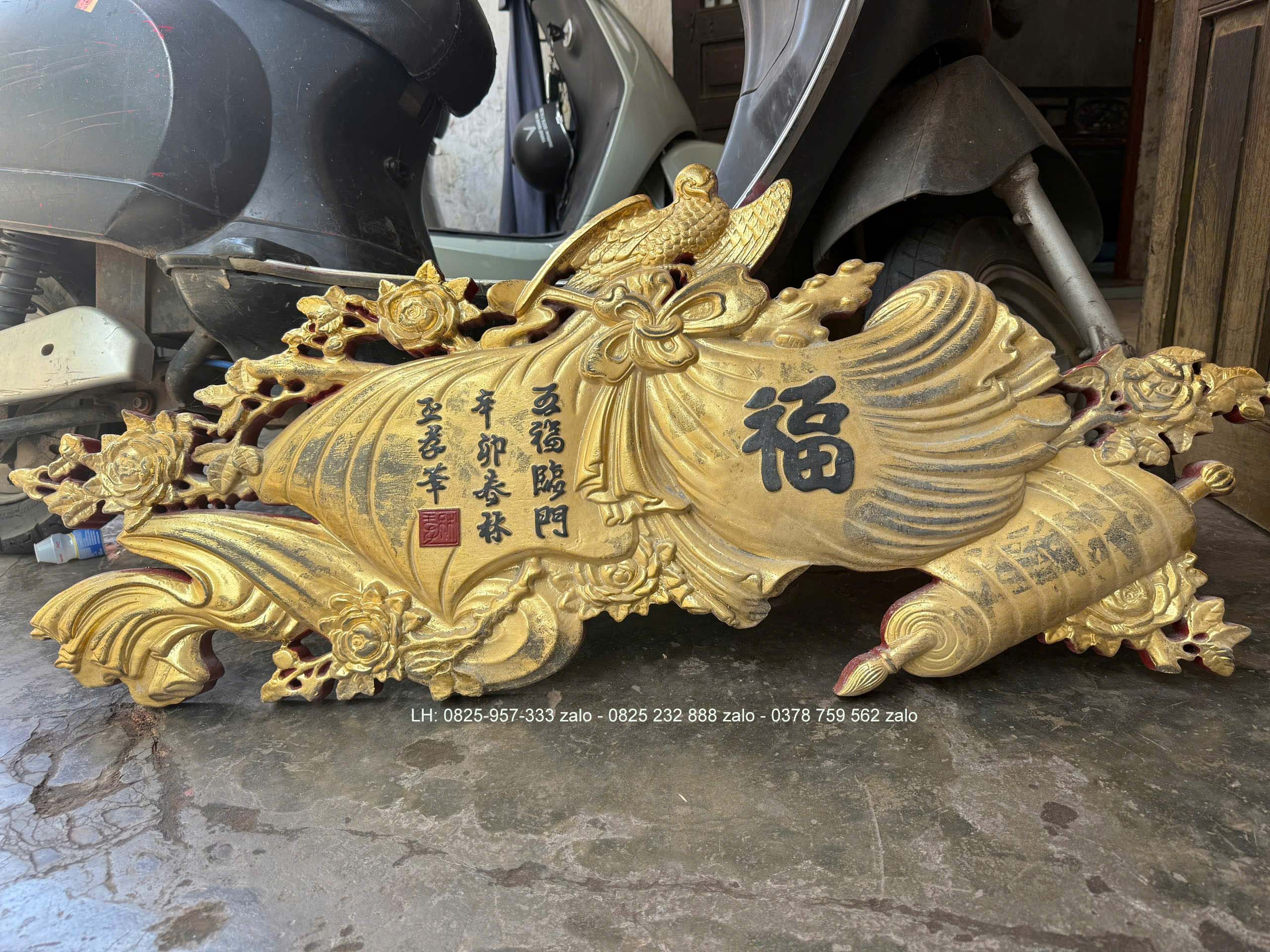 Bức Cuốn Thư Khánh Dơi Thiếc Vàng