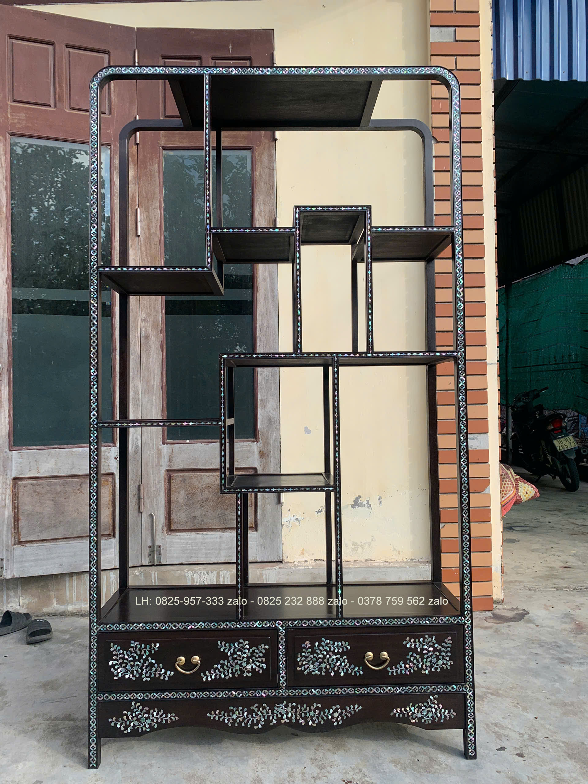 Mẫu Kệ Bày Đồ Gỗ Gụ Khảm Cẩn Ốc