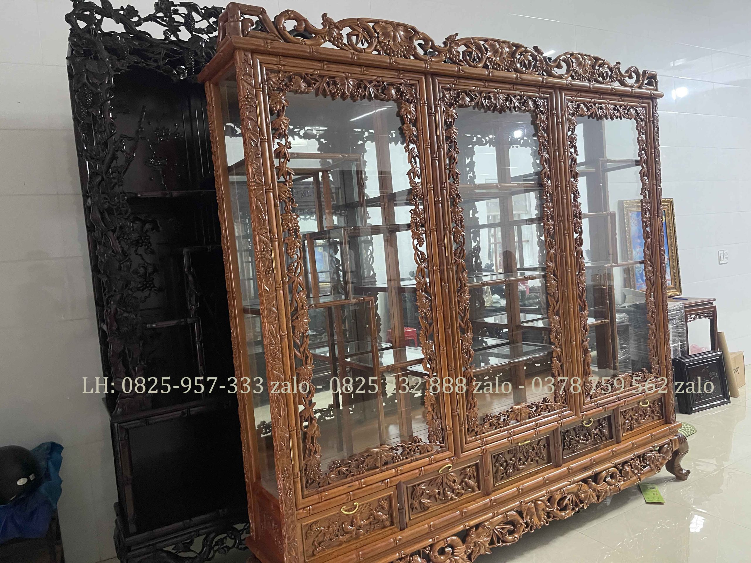 Tủ Bày Đồ To 227 x 237 x 42 Cm